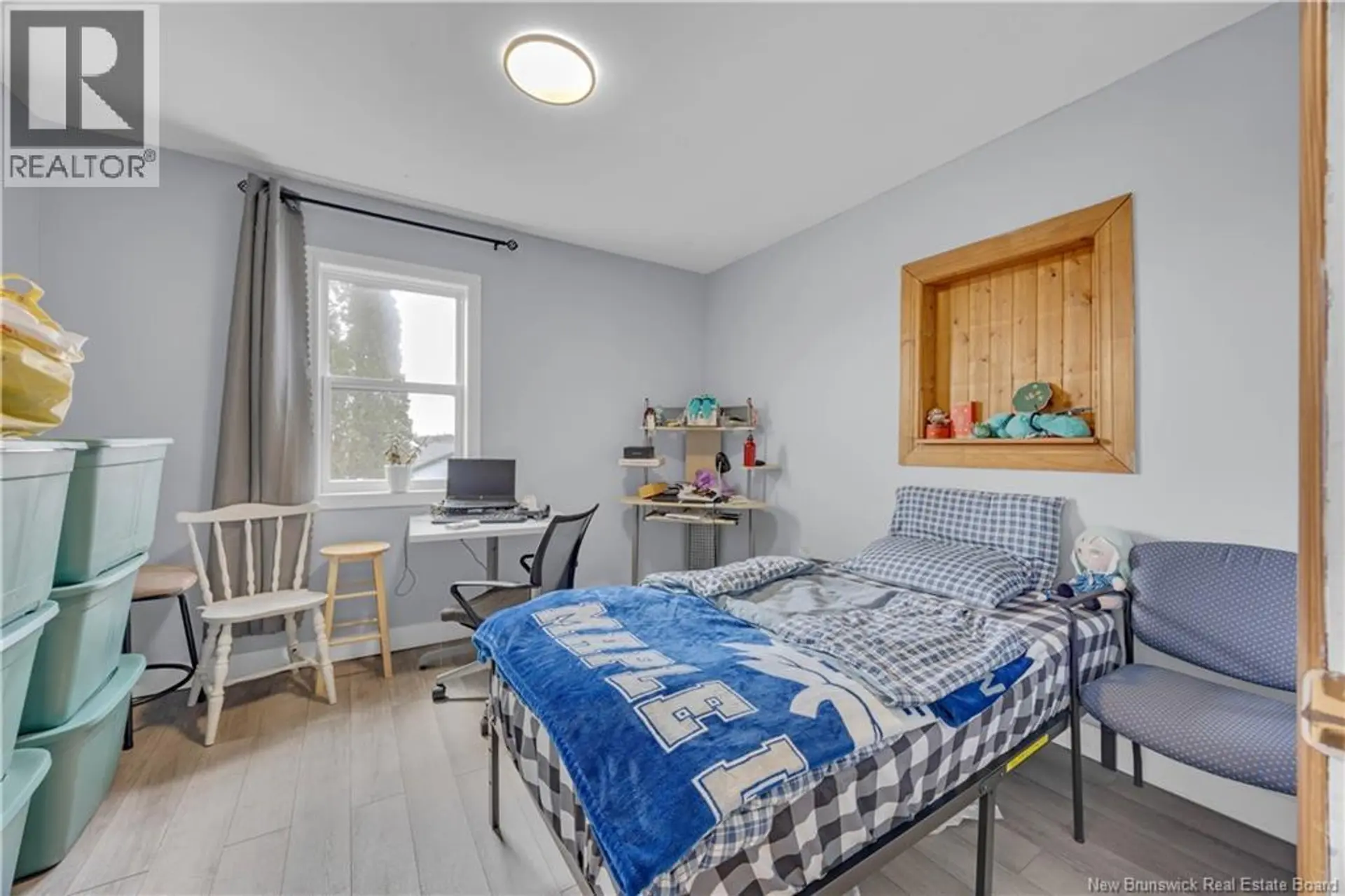 215 Somerset Street - Image 15