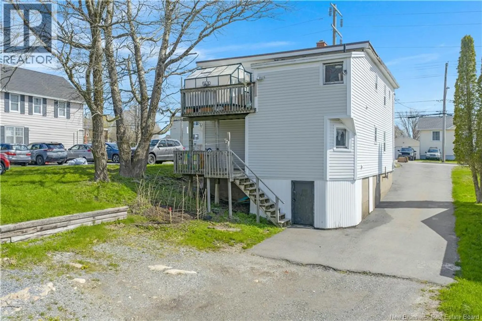 215 Somerset Street - Image 20