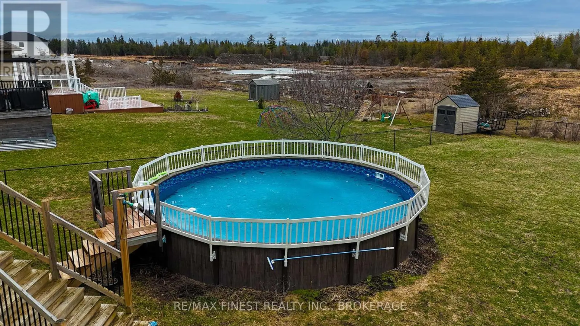 23 CREIGHTON DRIVE - Image 12