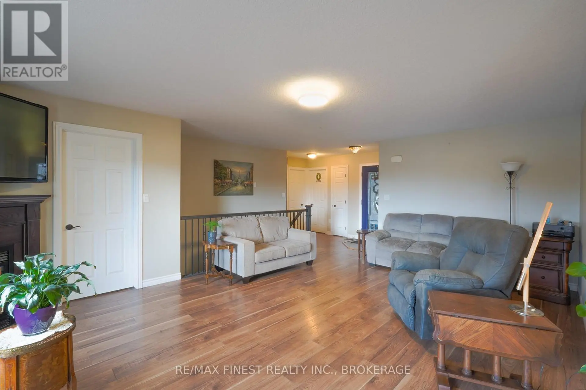 23 CREIGHTON DRIVE - Image 3