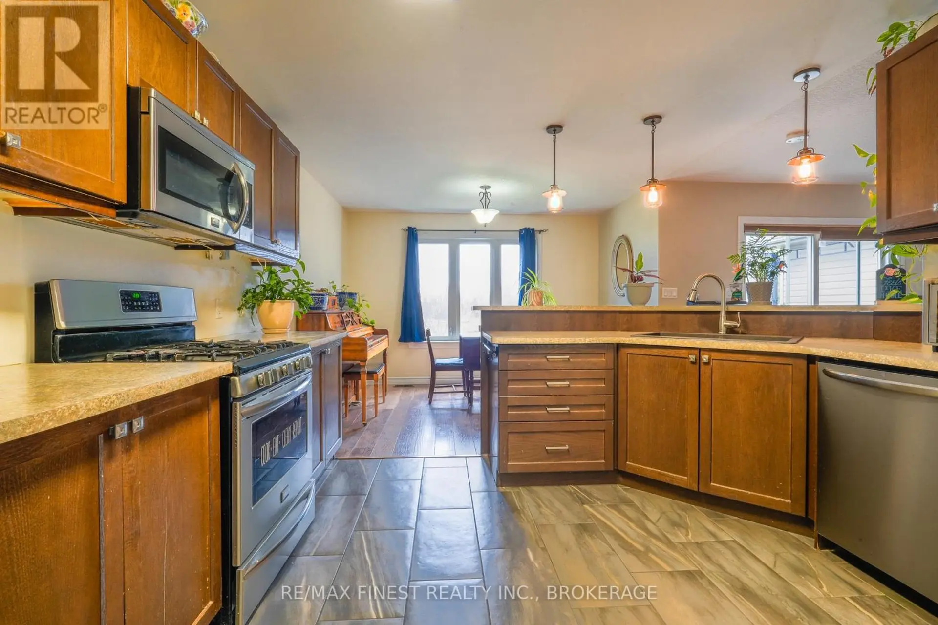 23 CREIGHTON DRIVE - Image 5