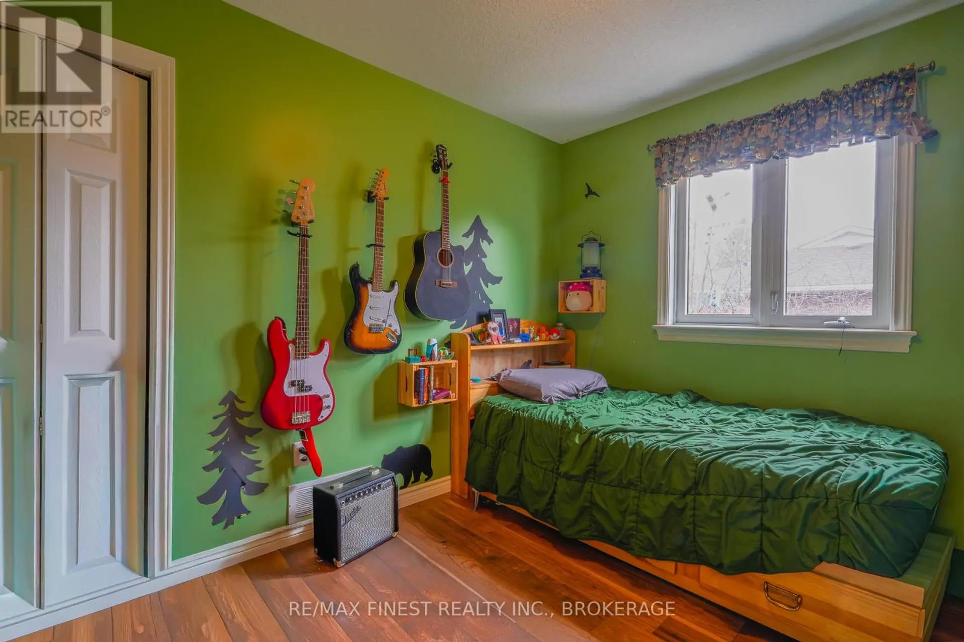 23 CREIGHTON DRIVE - Image 9