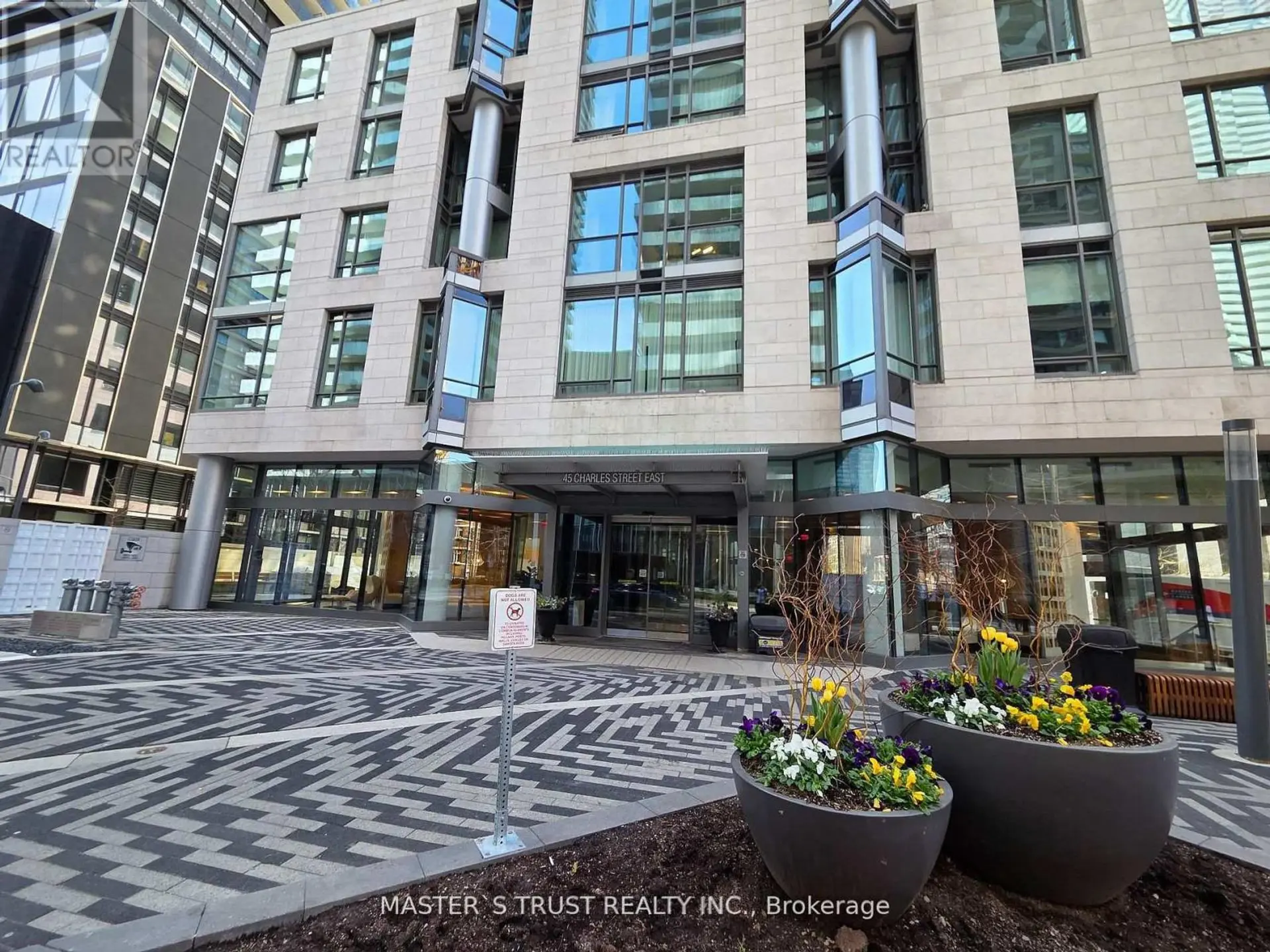 #310 45 CHARLES STREET S - Image 3