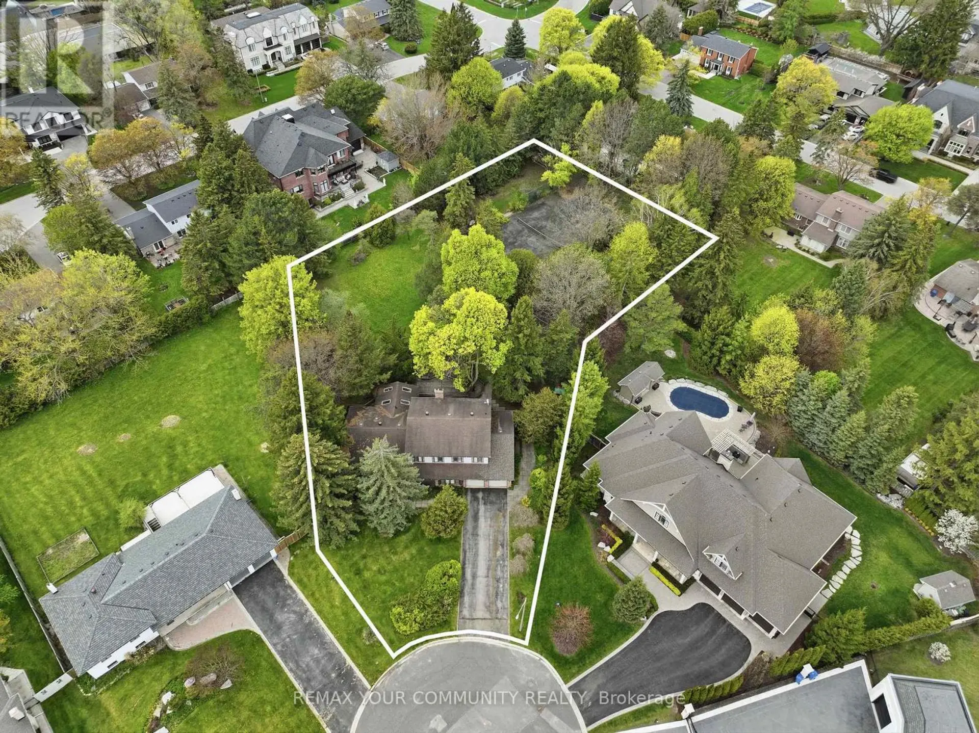 30 CROSSLEY COURT - Image 2