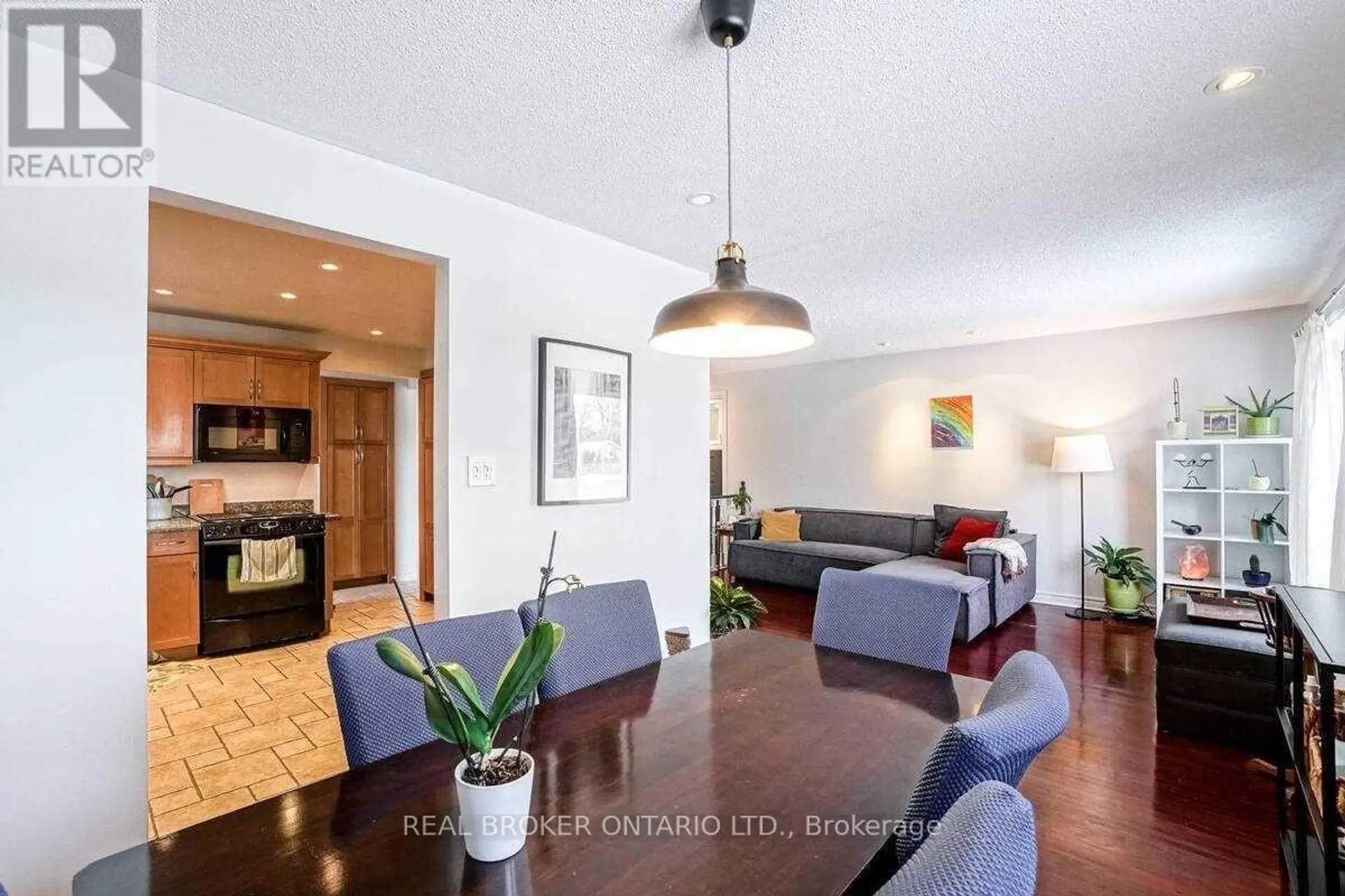 320 WILLIAMS AVENUE - Image 14