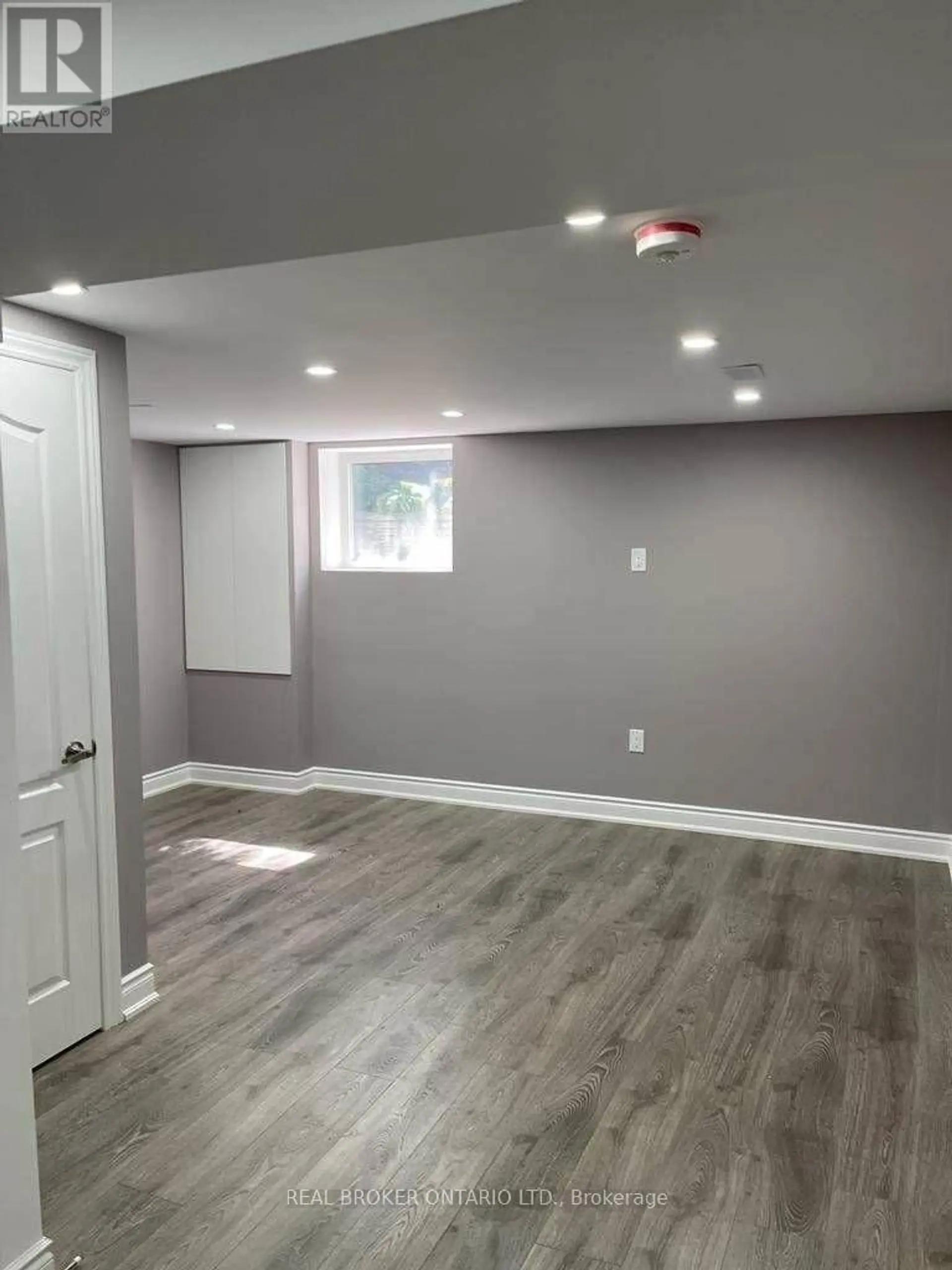 320 WILLIAMS AVENUE - Image 16