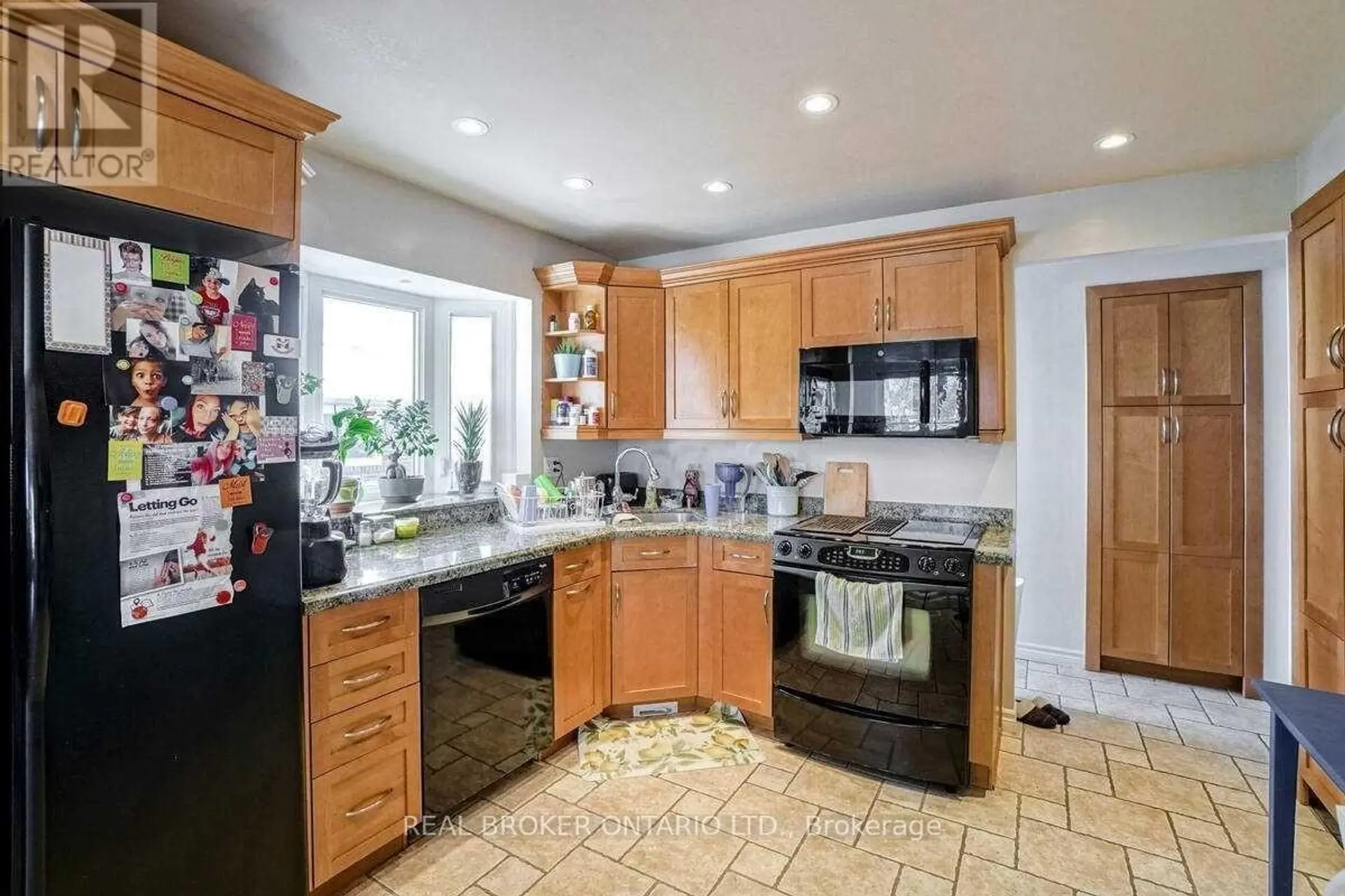 320 WILLIAMS AVENUE - Image 3