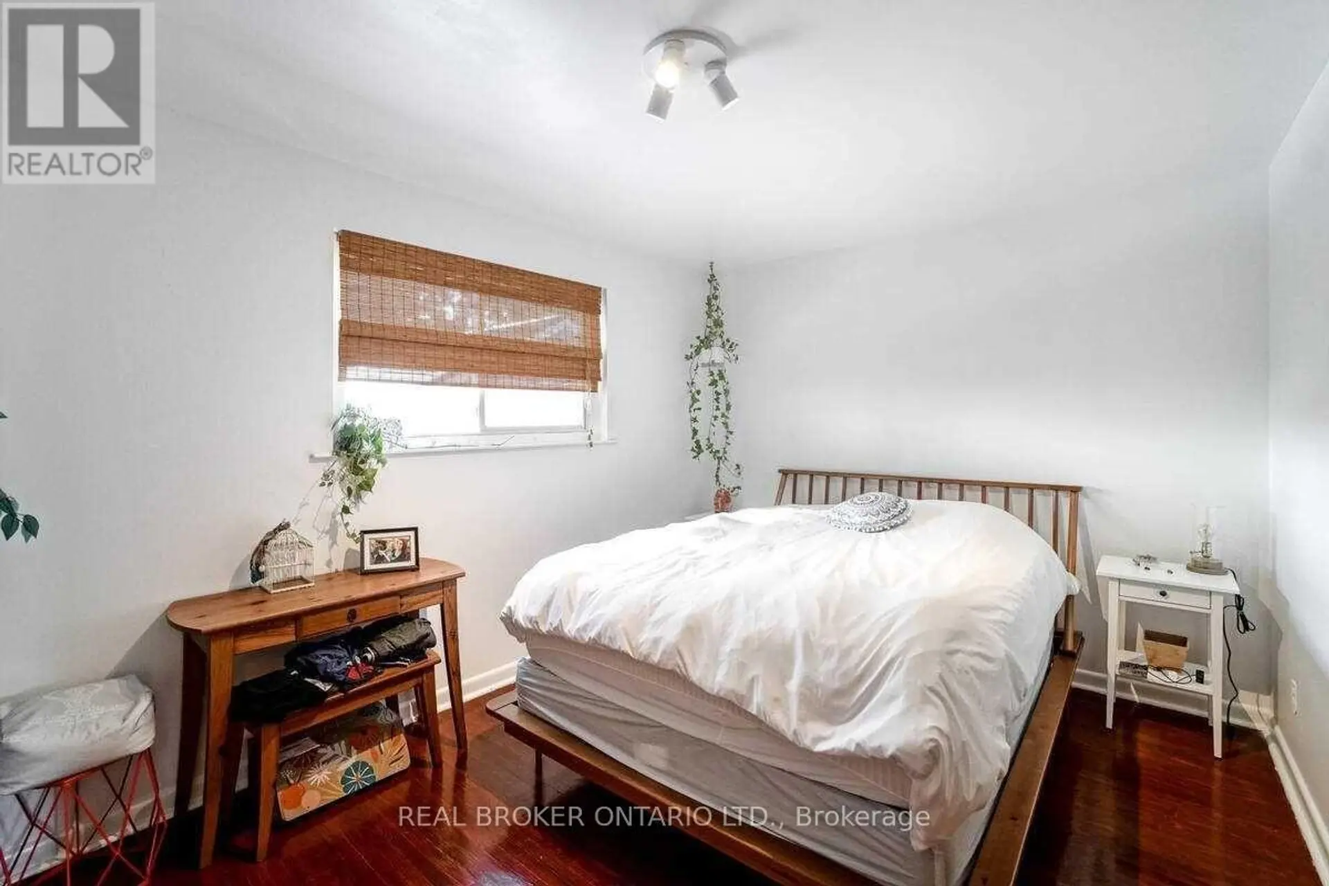 320 WILLIAMS AVENUE - Image 7