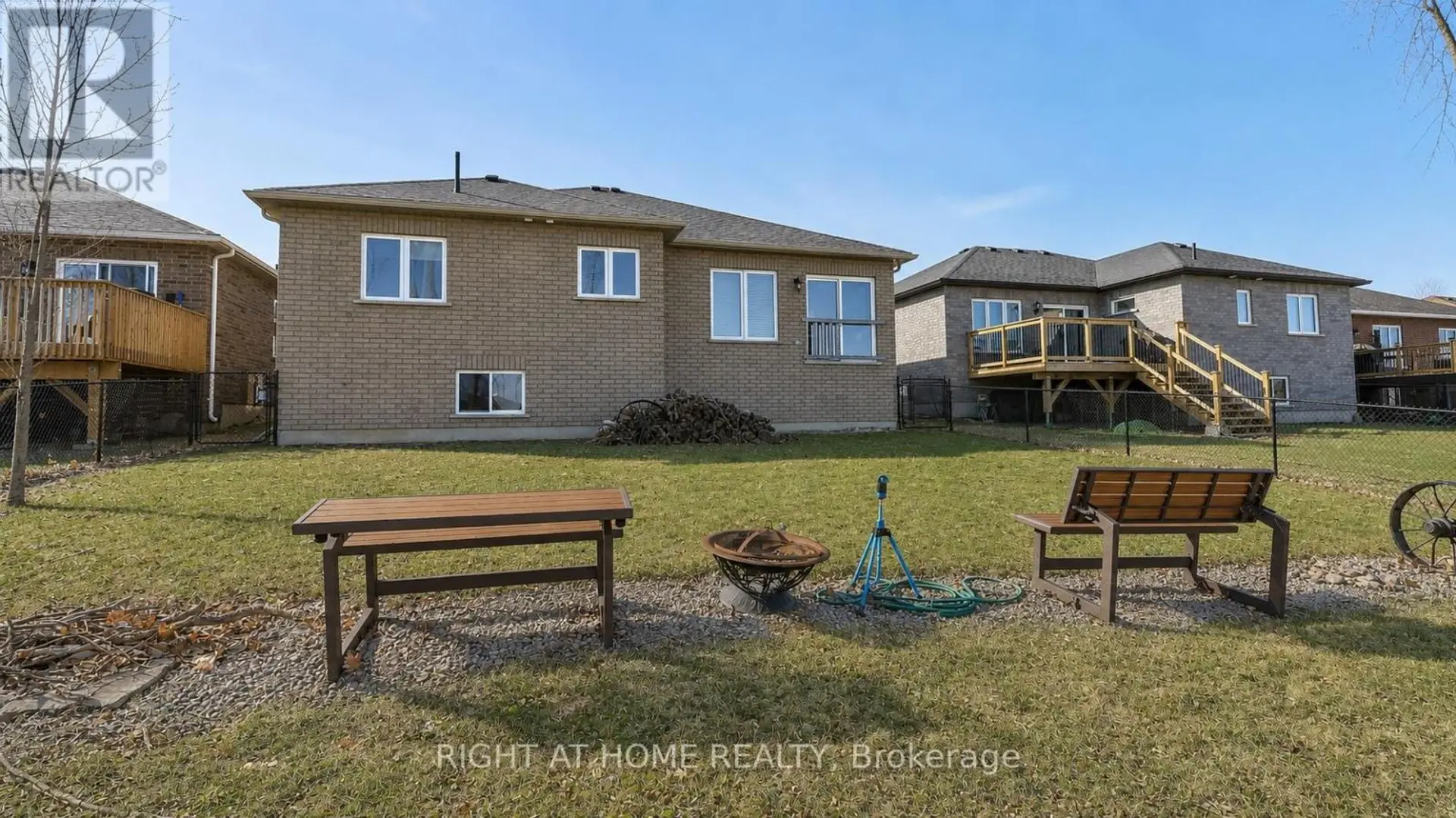 28 HUNTER AVENUE - Image 17