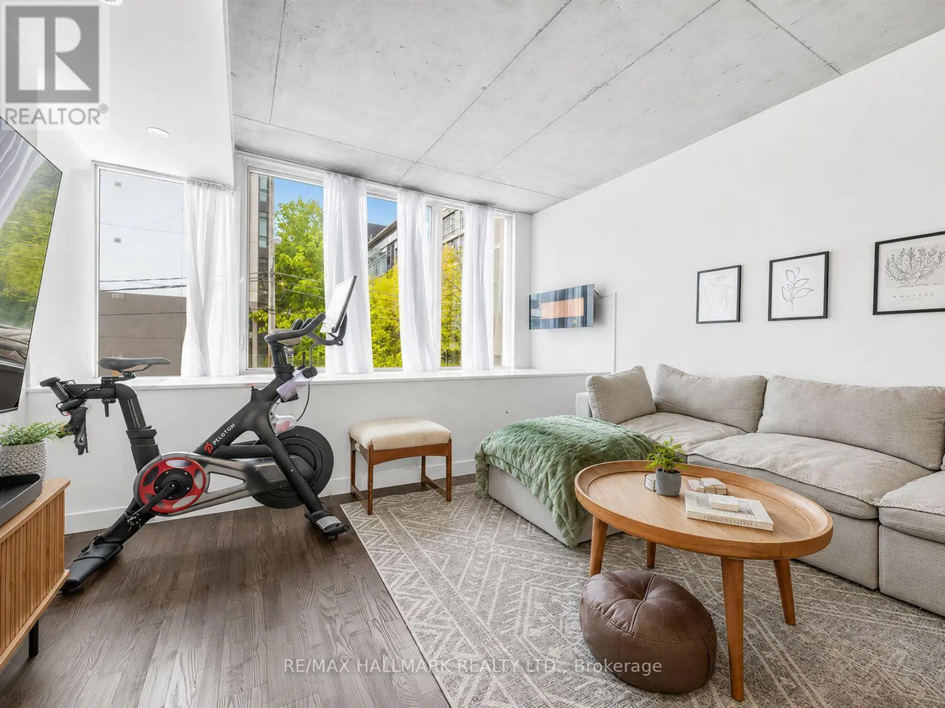 #213 75 PORTLAND STREET - Image 10