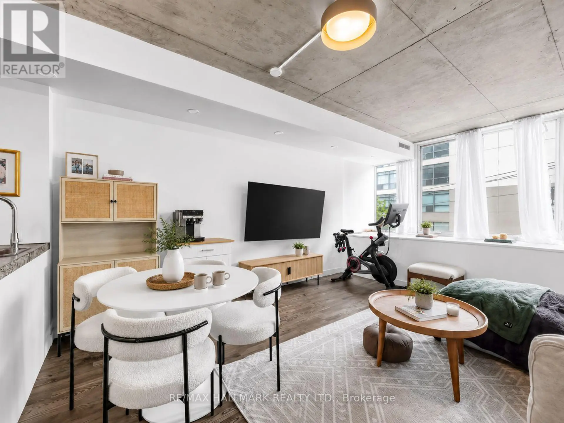 #213 75 PORTLAND STREET - Image 7