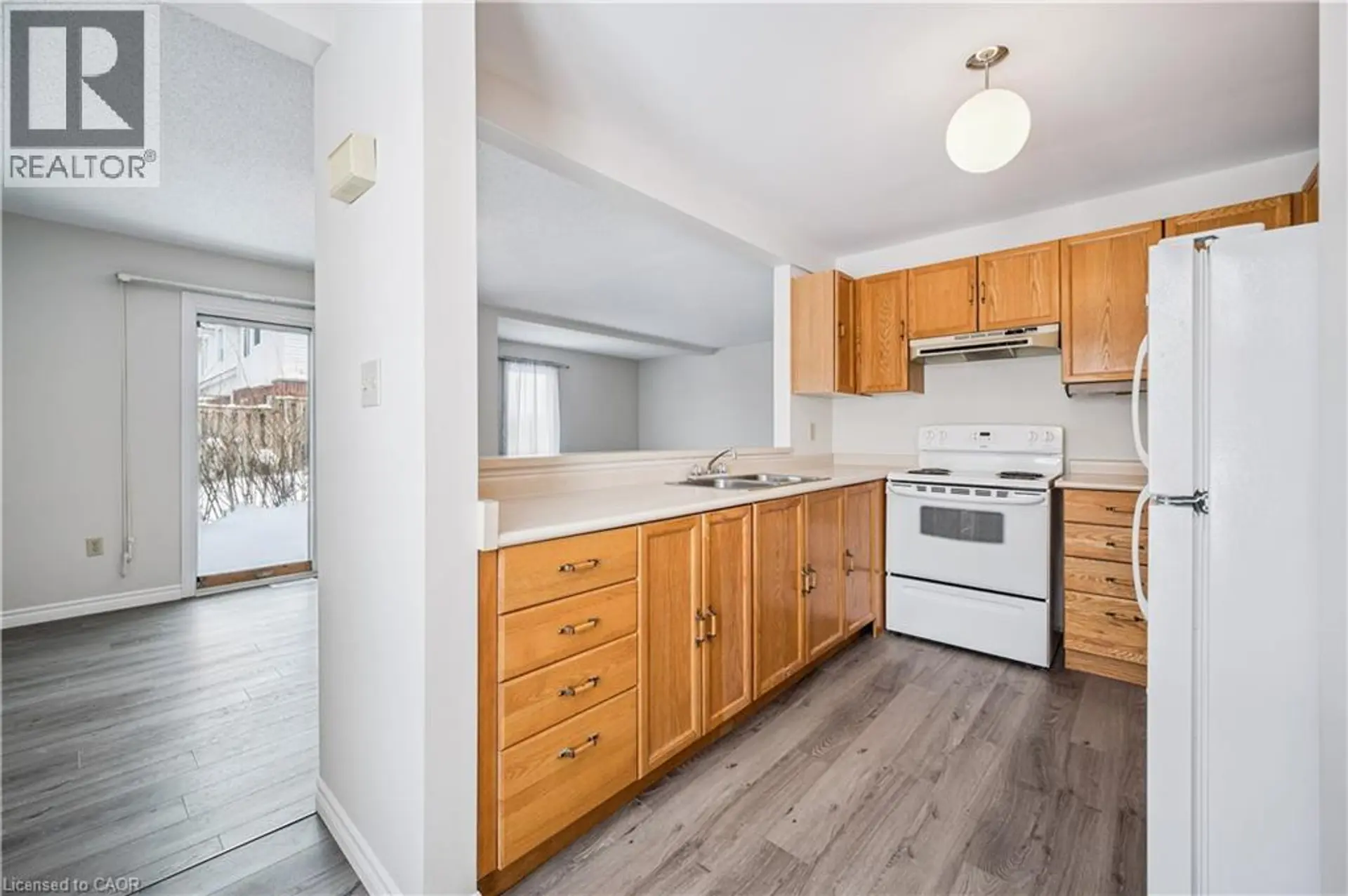 #35 205 HIGHLAND Crescent - Image 3