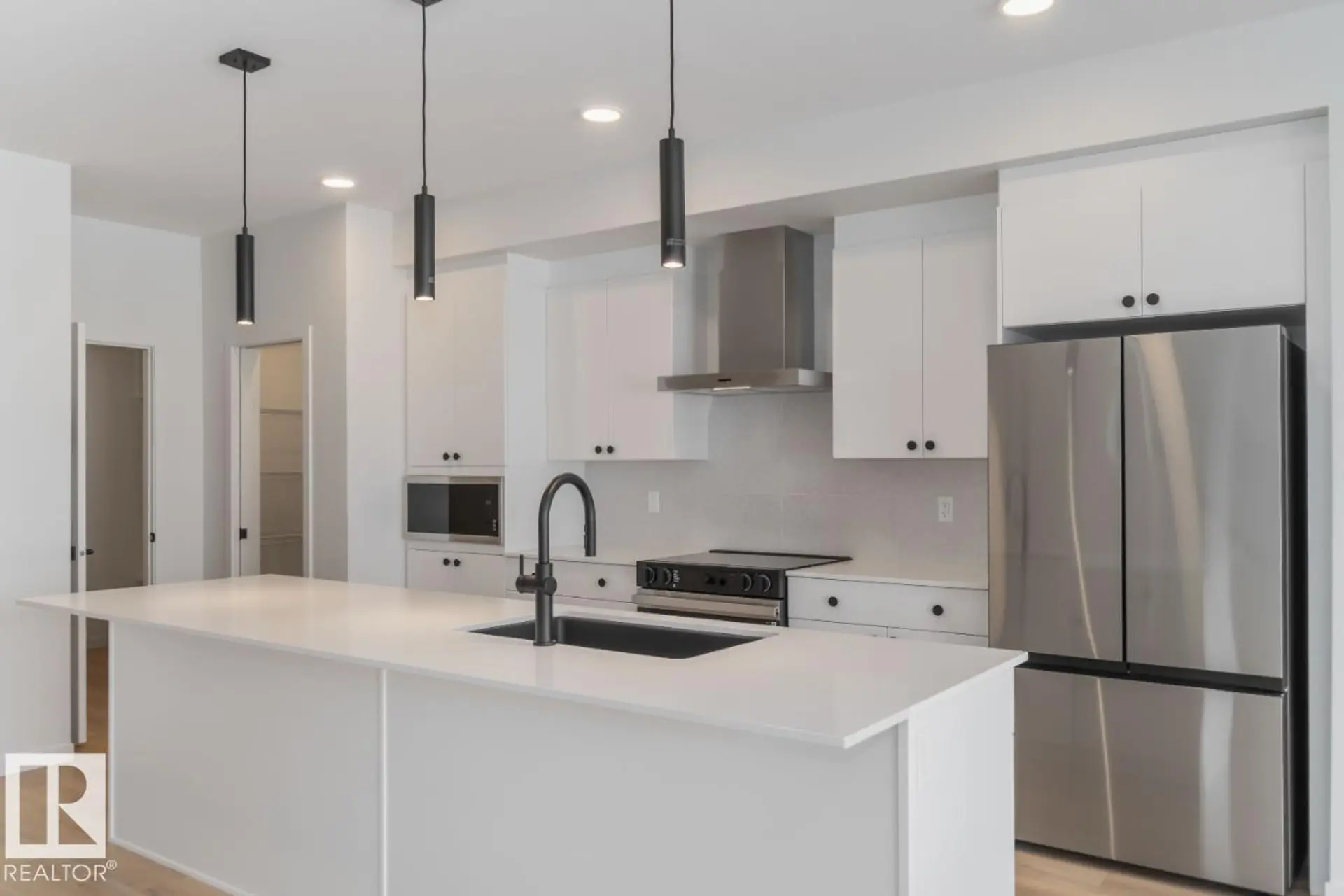 29 Devonshire DR - Image 3