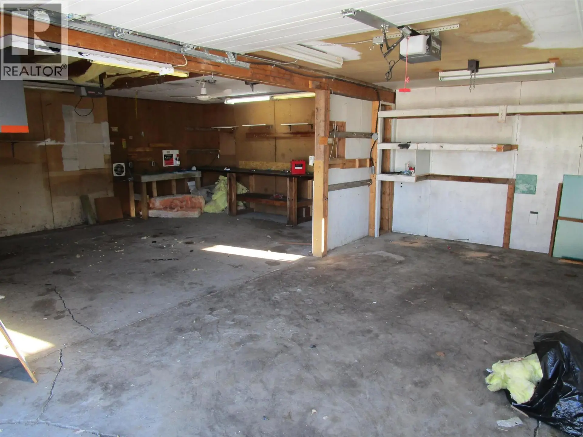 5982 HORSE LAKE ROAD - Image 12