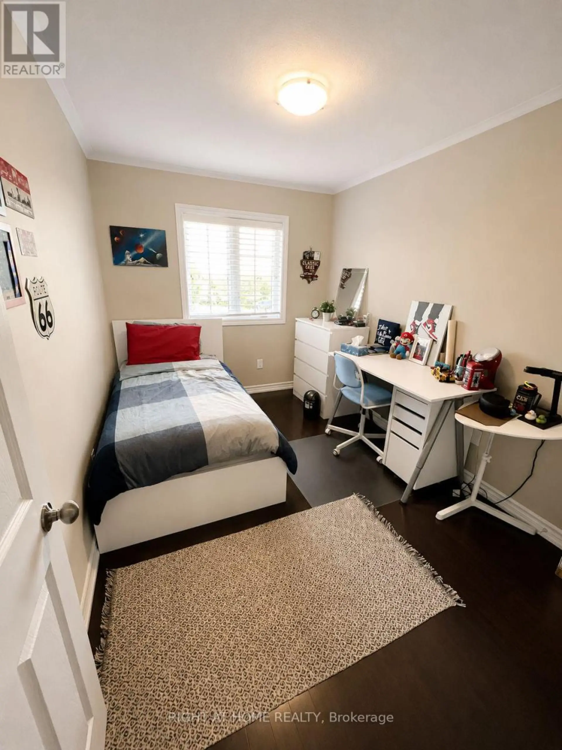 60 ZACHARY PLACE N - Image 12