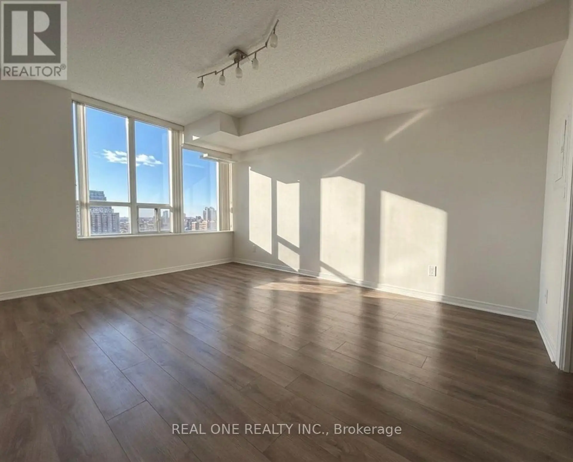 #1203 310 RED MAPLE ROAD - Image 9