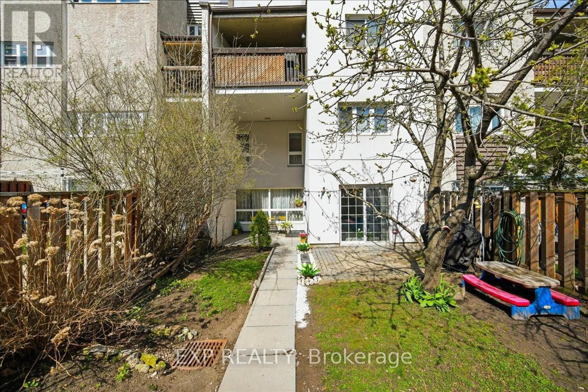 #167 1055 DUNDAS STREET E - Image 16