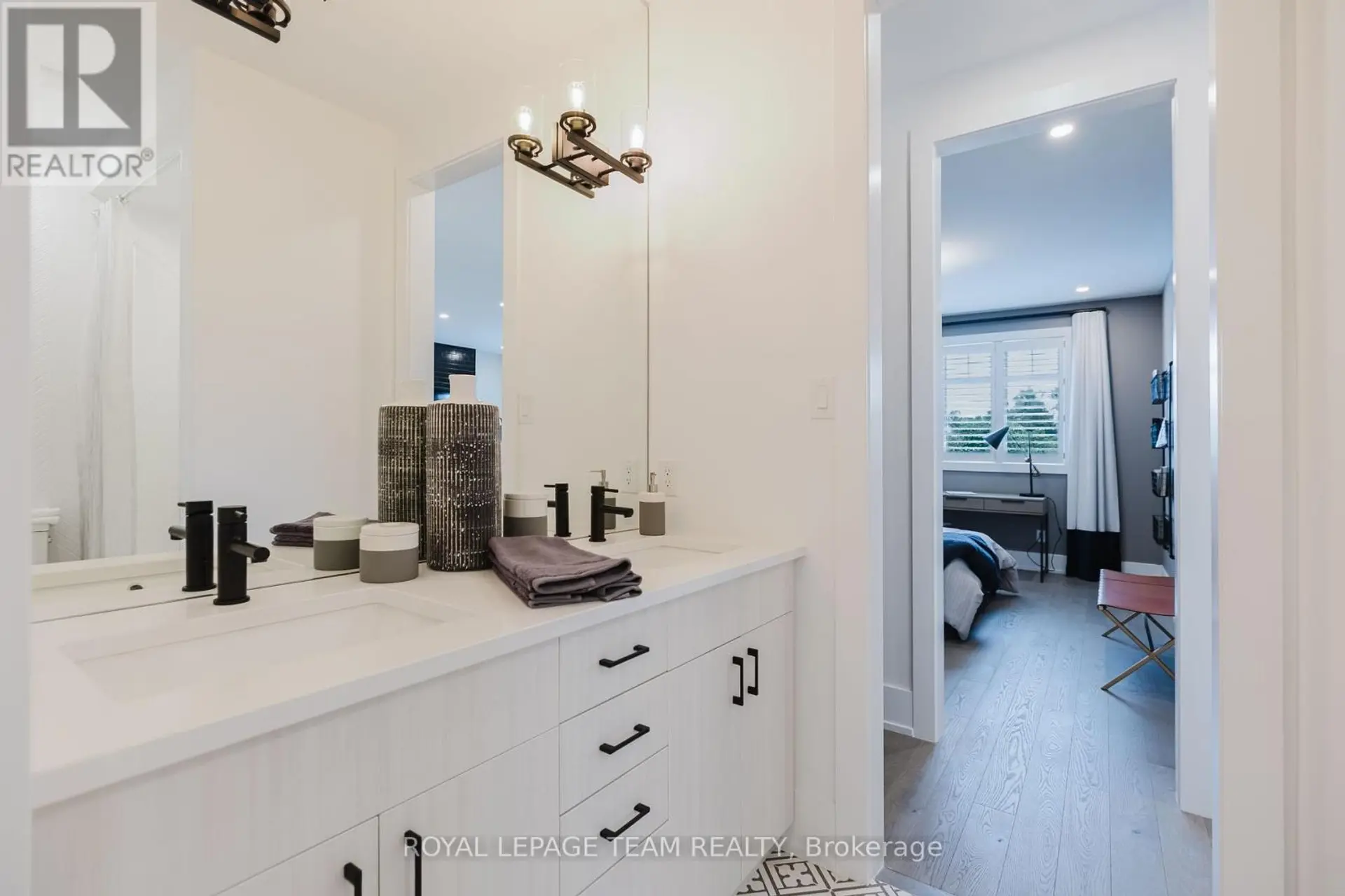 999 DEPENCIER DRIVE - Image 14