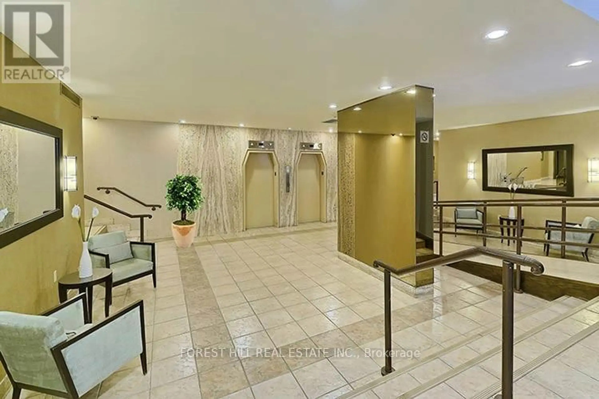 #205 350 LONSDALE ROAD - Image 18