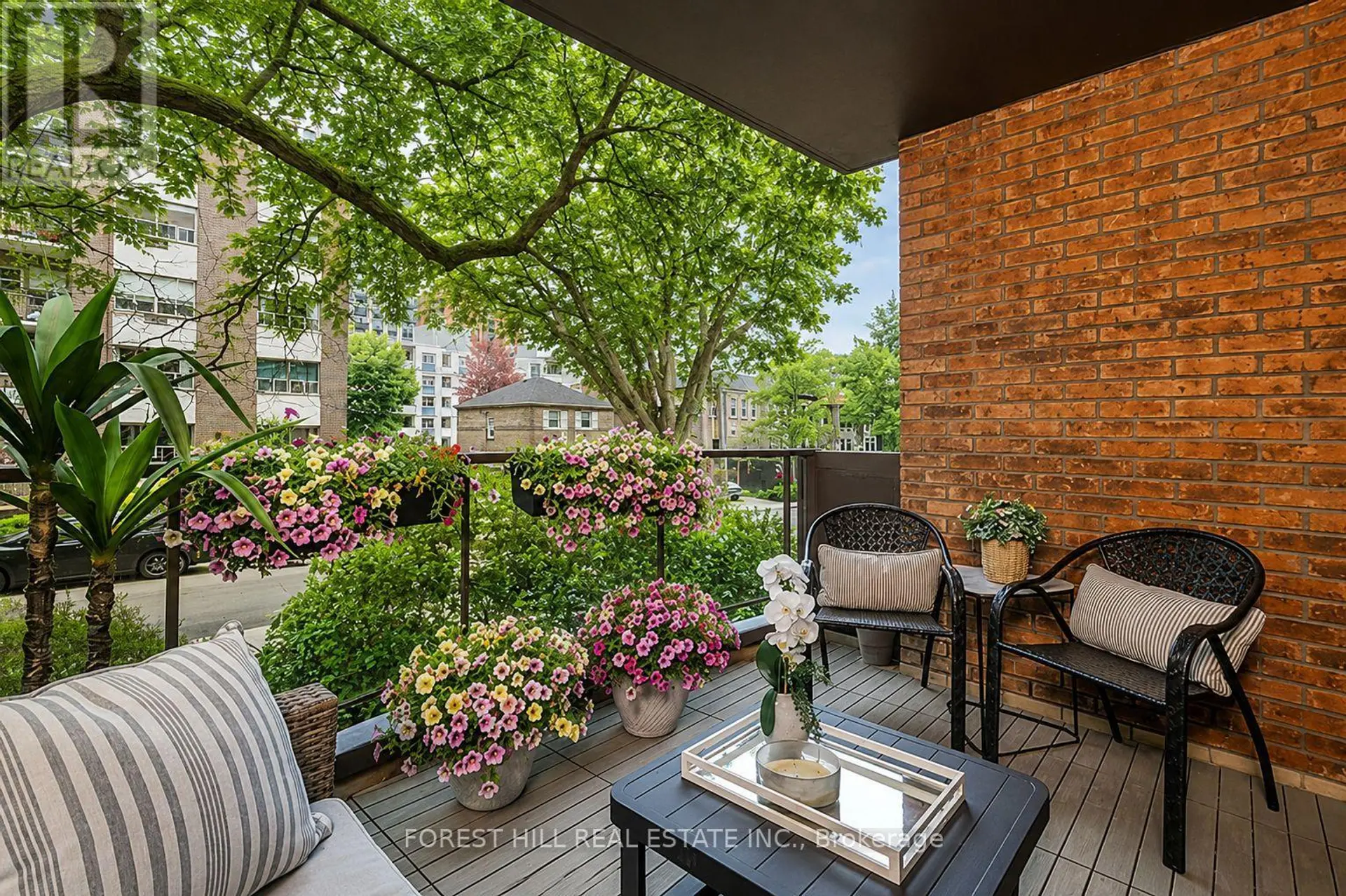 #205 350 LONSDALE ROAD - Image 16