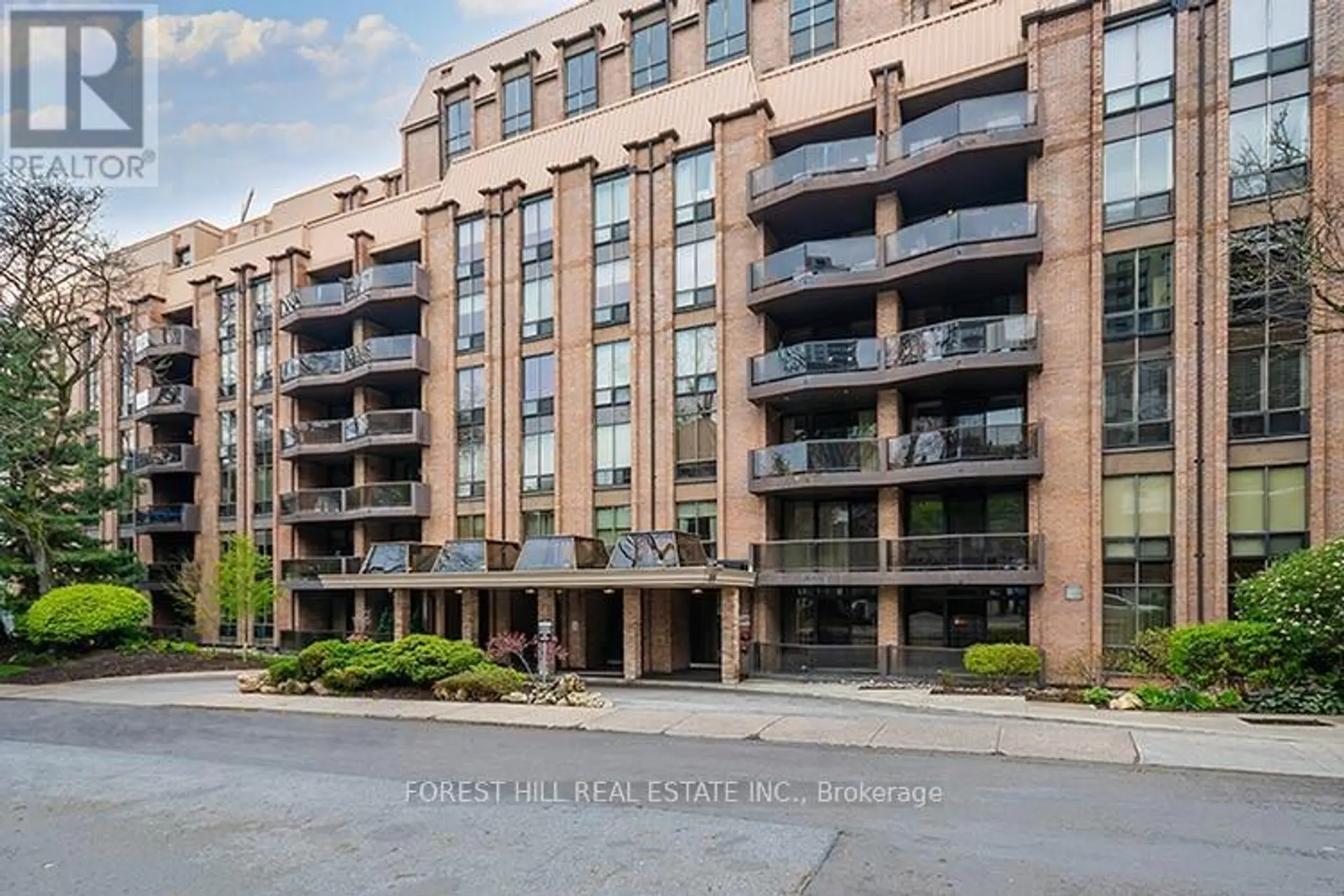 #205 350 LONSDALE ROAD - Image 19