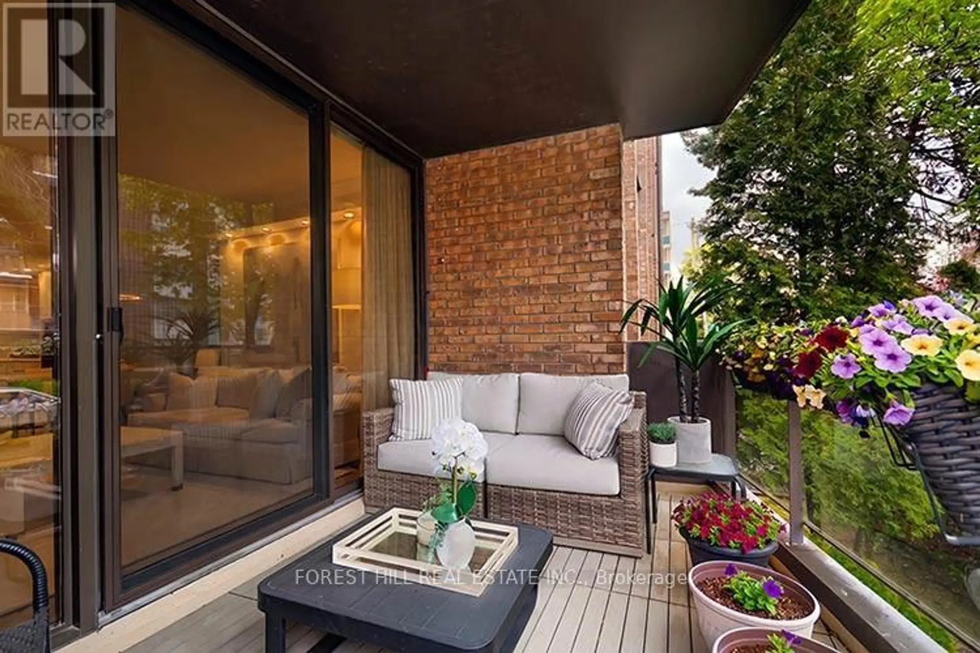 #205 350 LONSDALE ROAD - Image 15