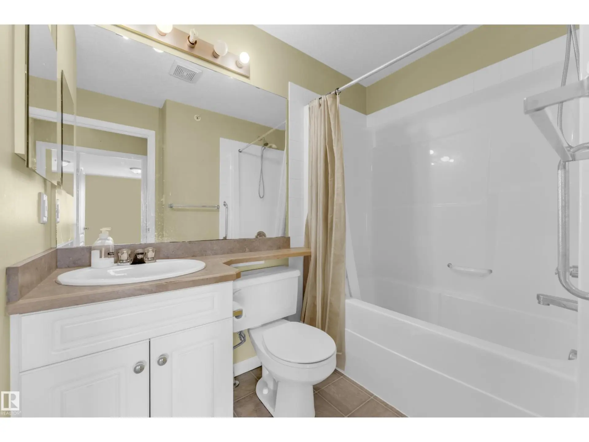 #440 3425 19 ST NW - Image 9