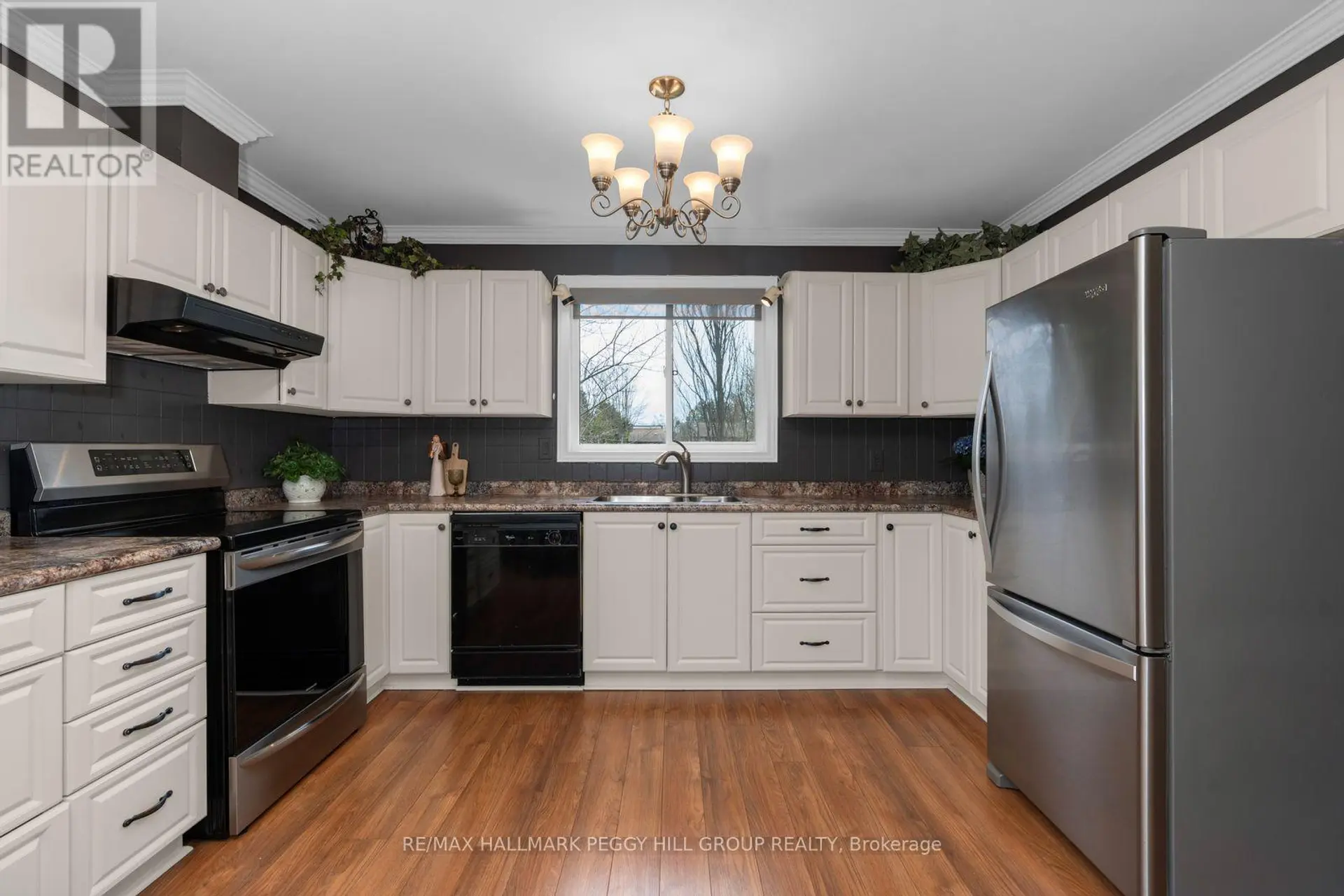 996 ARNOLD STREET - Image 3