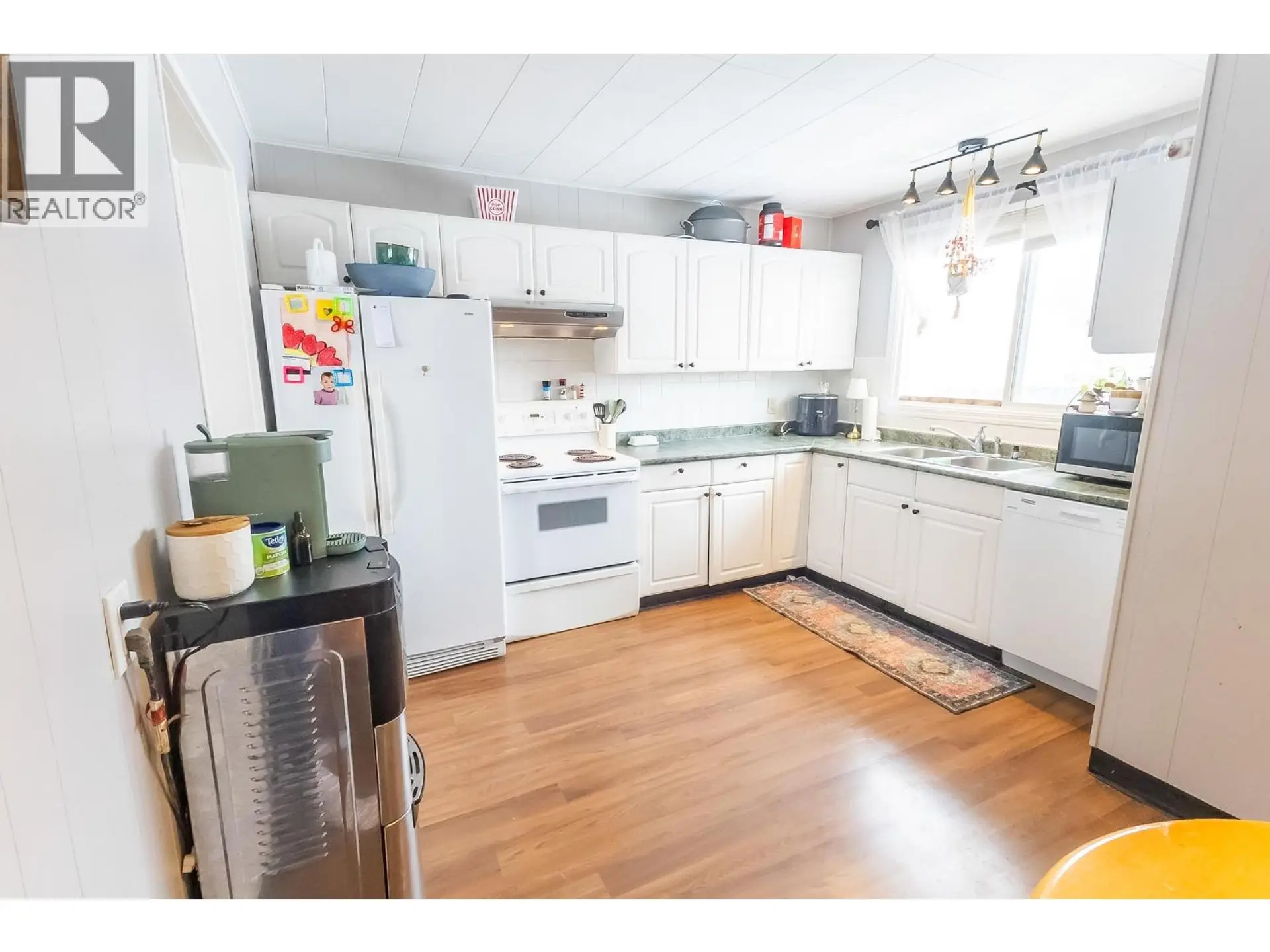 1016 120 Avenue - Image 8