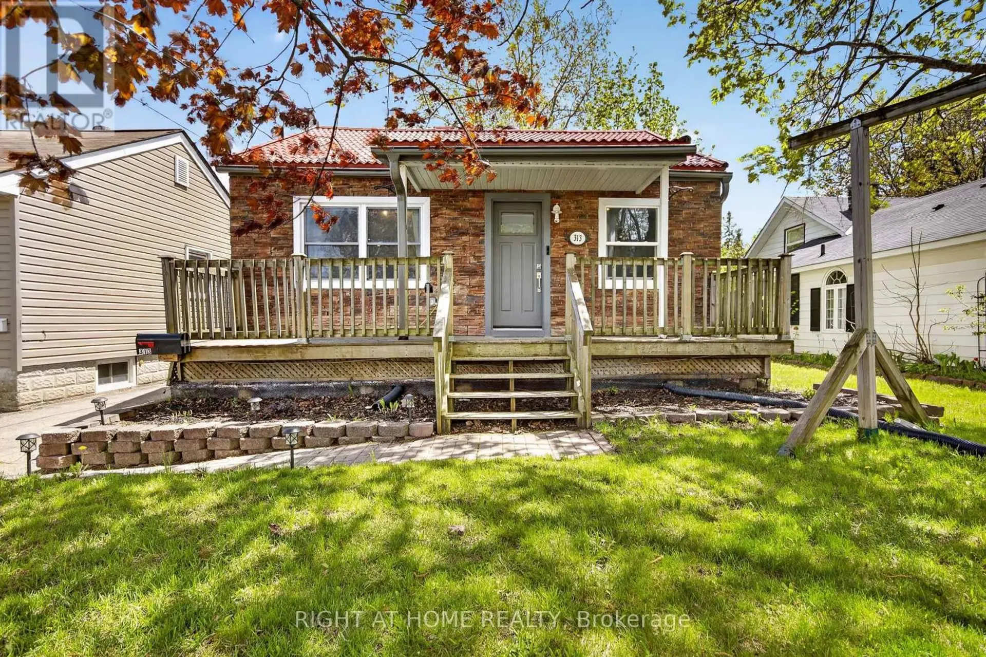 313 MARY STREET - Image 2