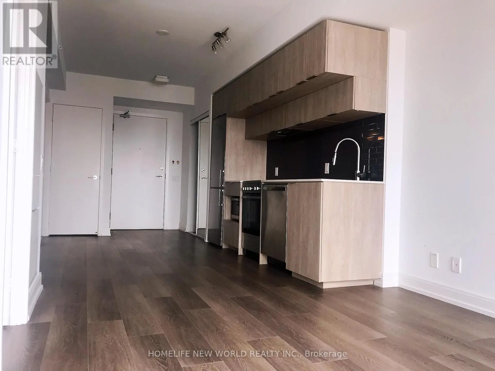 #1806 181 DUNDAS STREET E - Image 1