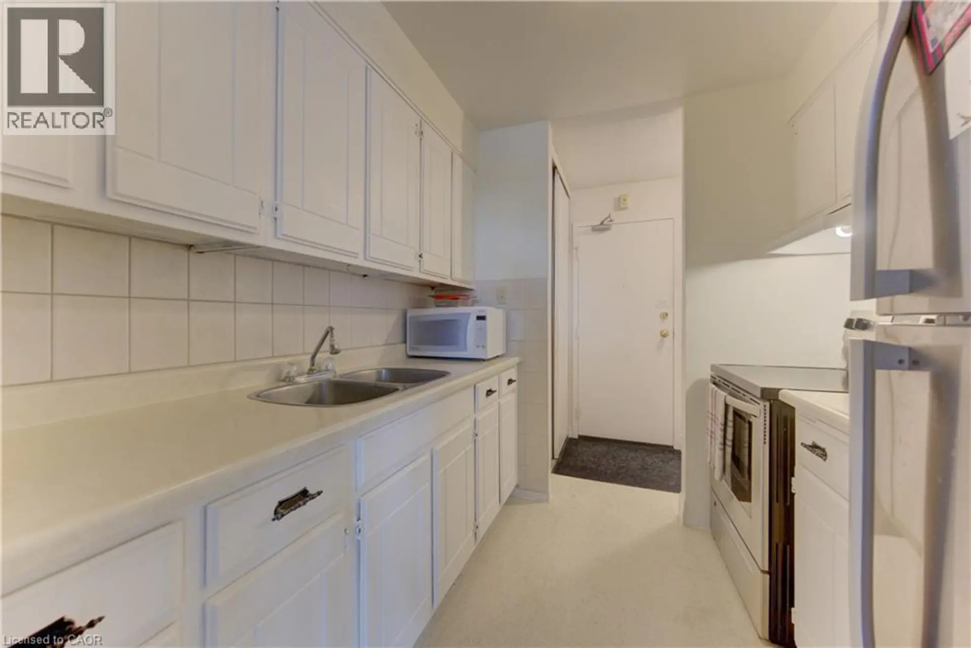 #214 185 KEHL Street - Image 8
