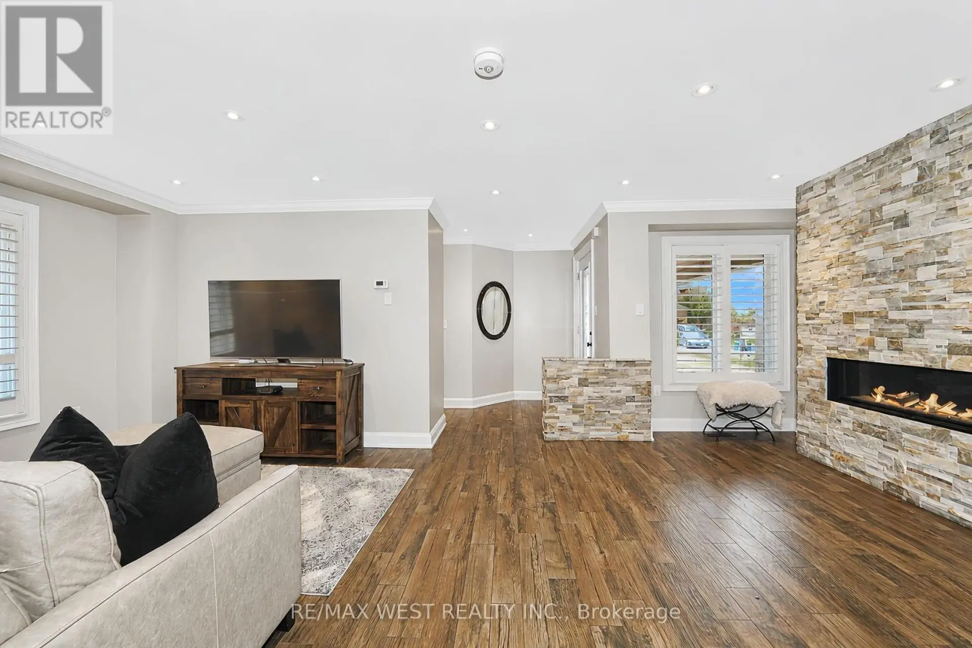 39 SYLWOOD CRESCENT - Image 3
