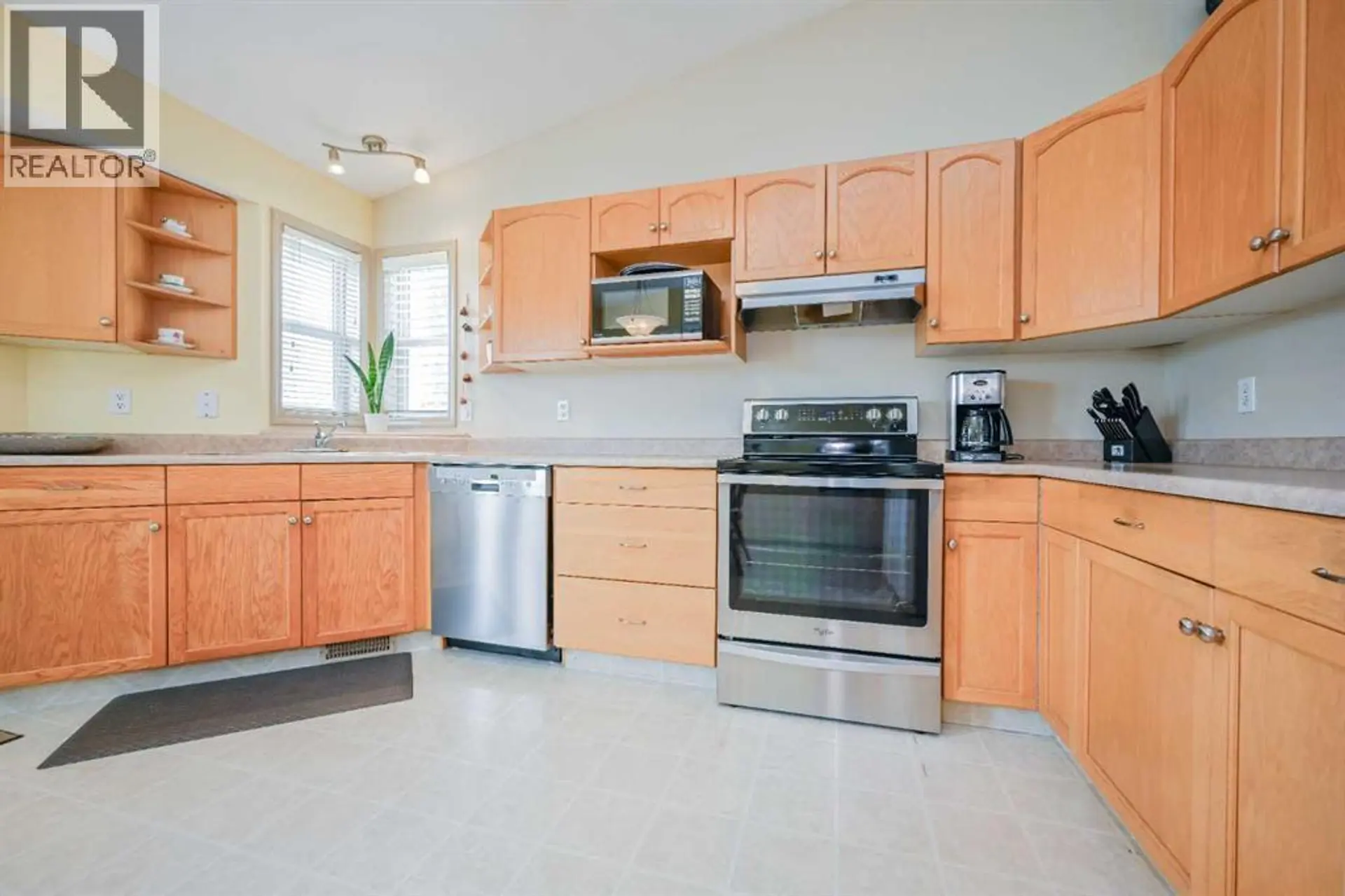10605 72 Avenue - Image 8