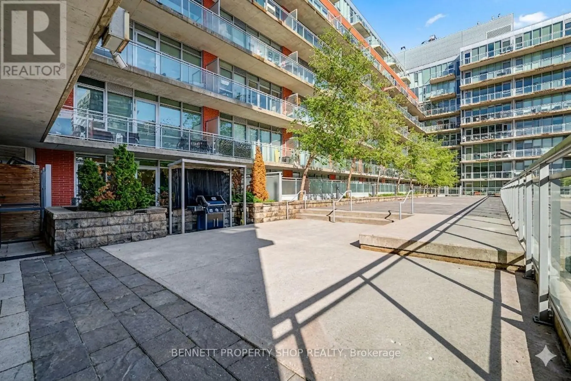 #811 360 MCLEOD STREET - Image 13