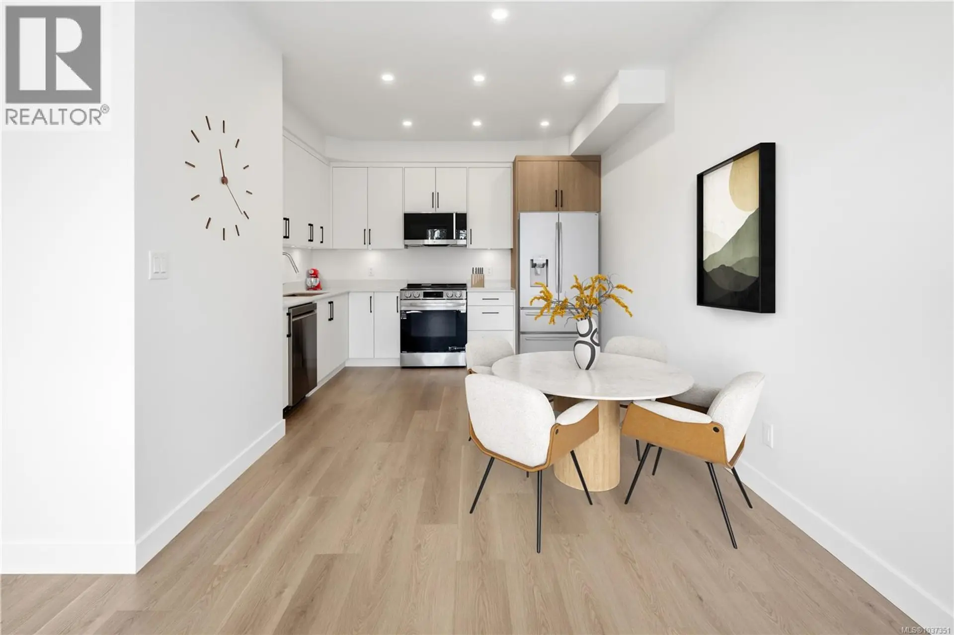 #101 7057 Central Saanich Rd - Image 3
