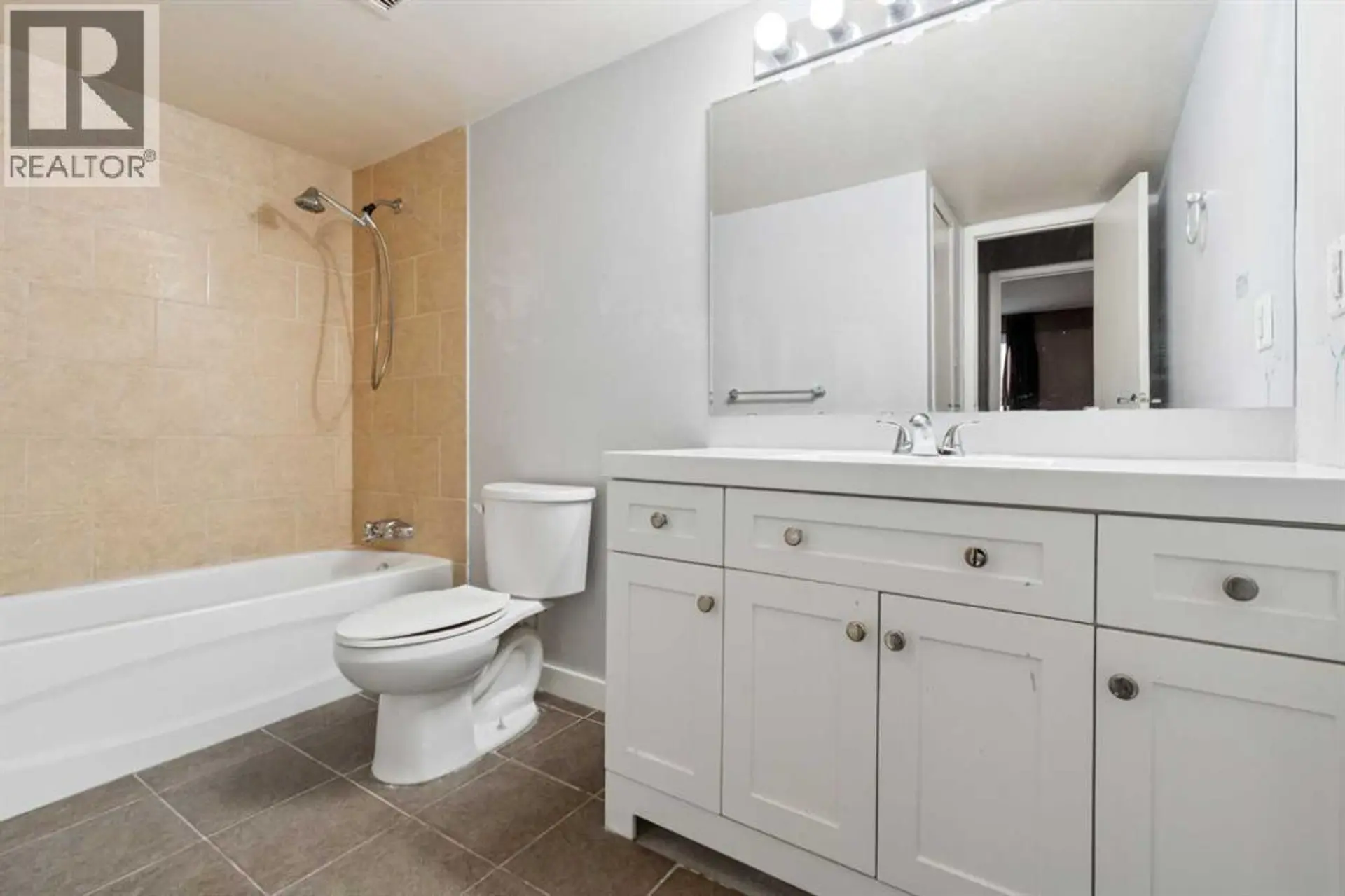 #5111 315 Southampton Drive SW - Image 15