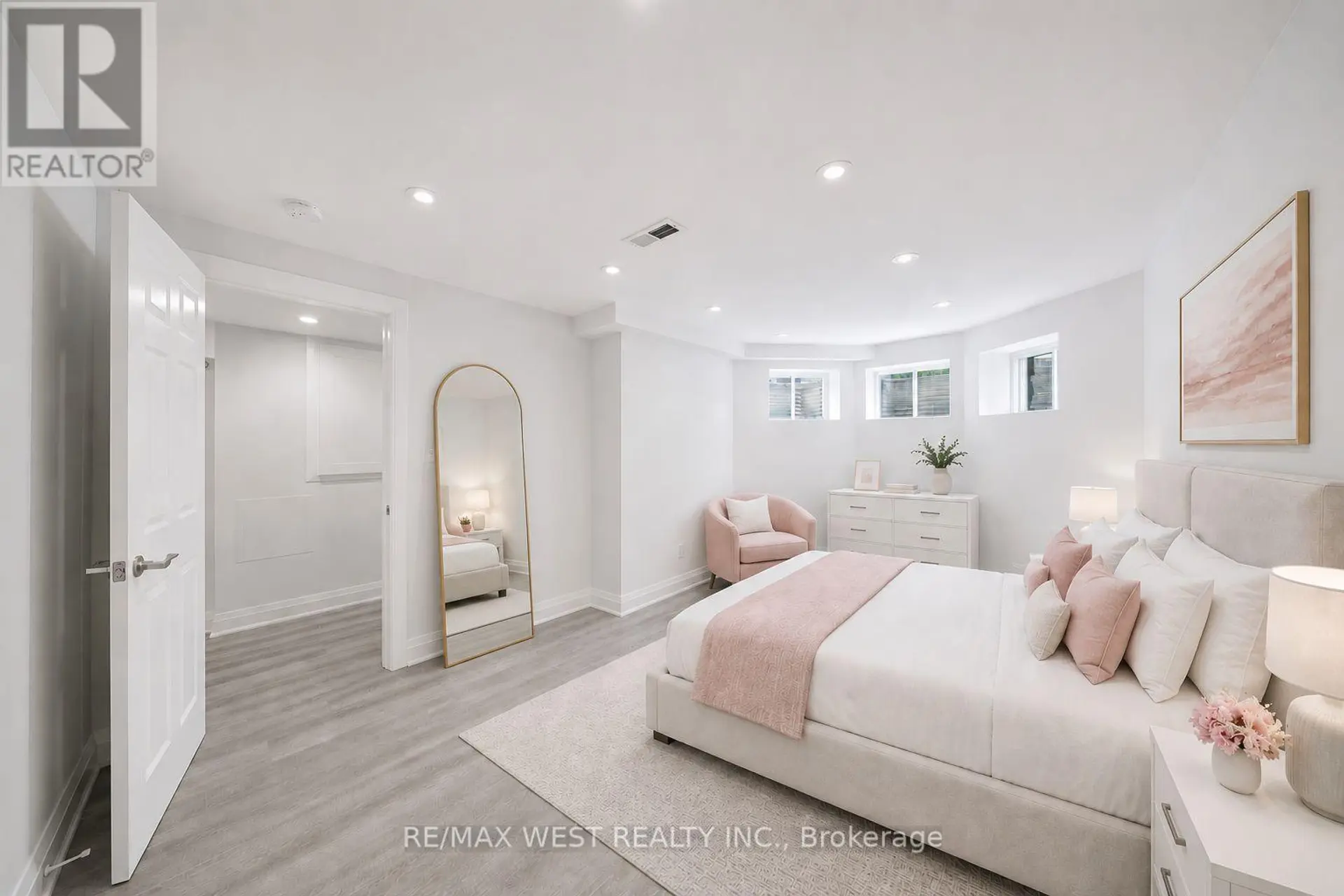 49 BRONTE STREET S - Image 15
