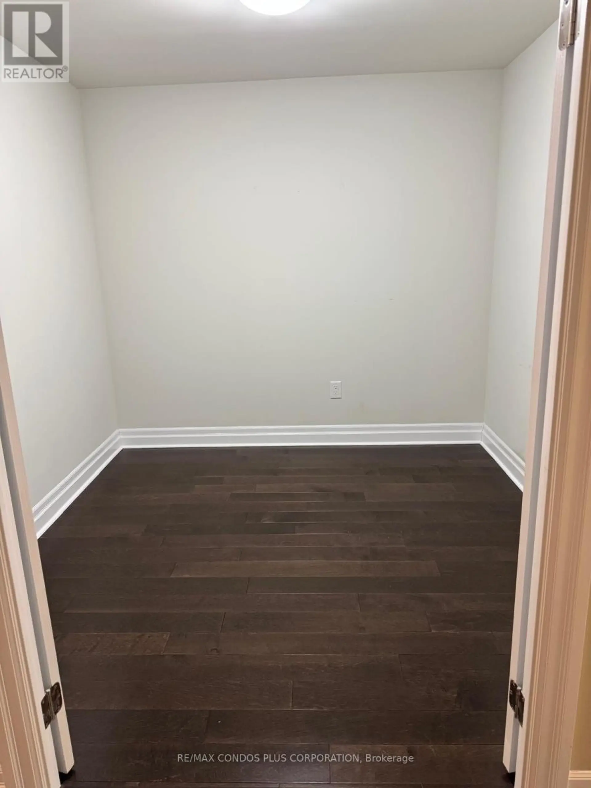 #1104 505 TALBOT STREET - Image 8