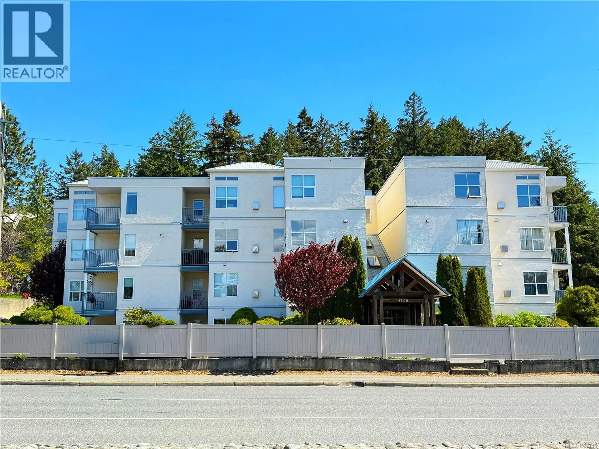 #103 4700 Uplands Dr - Image 1