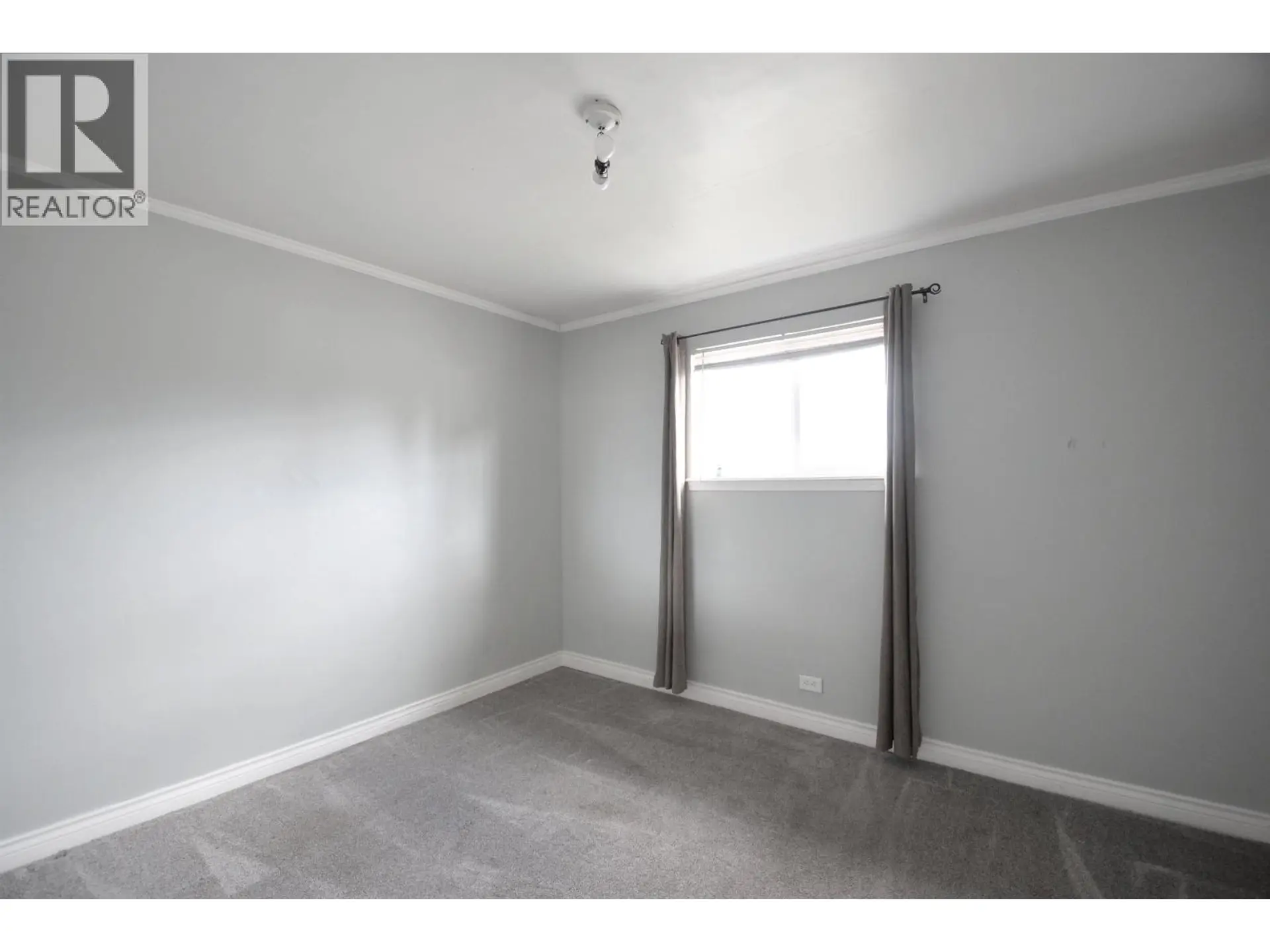 2440 15TH AVENUE - Image 8