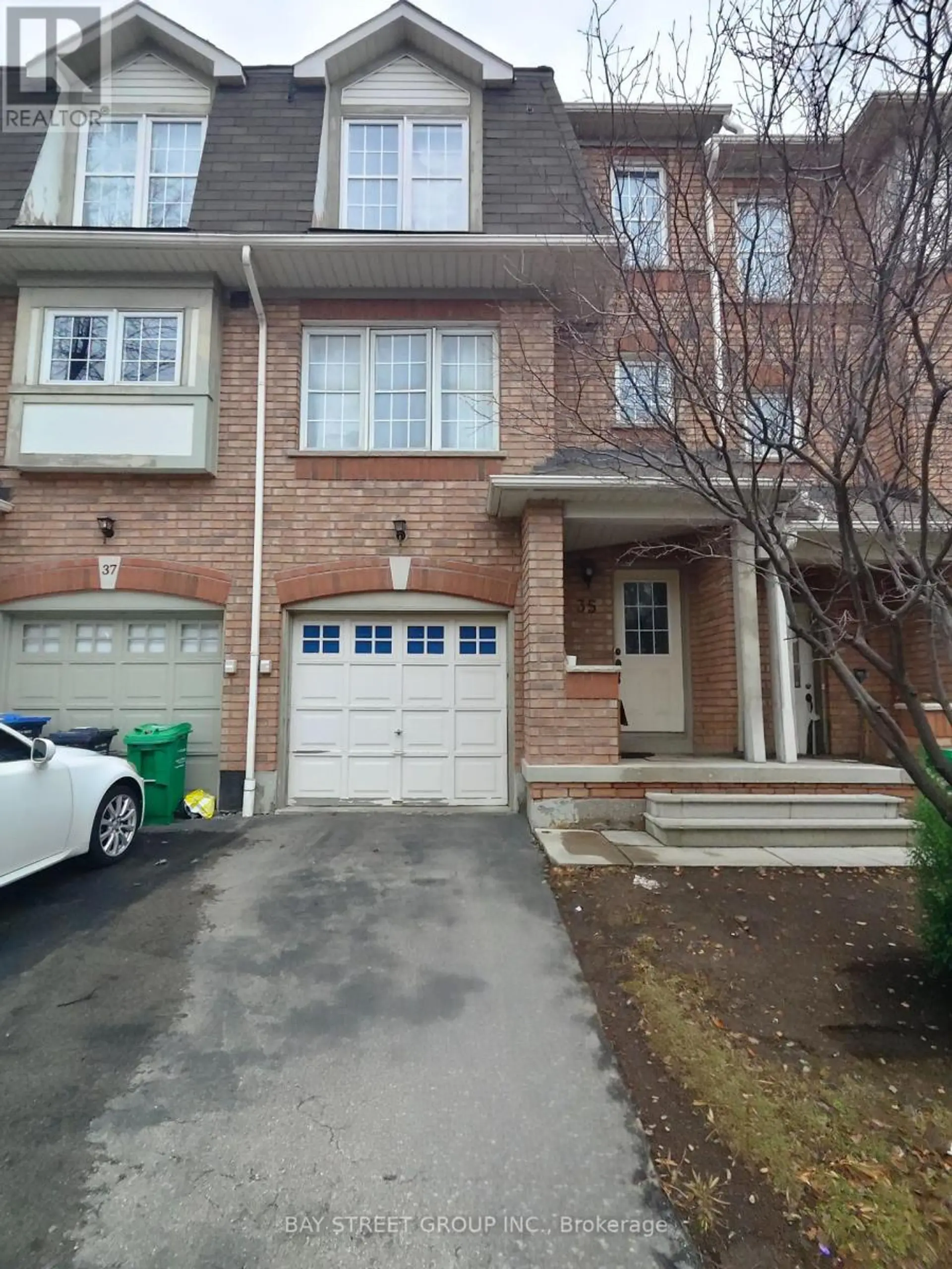 #35 3030 BREAKWATER COURT