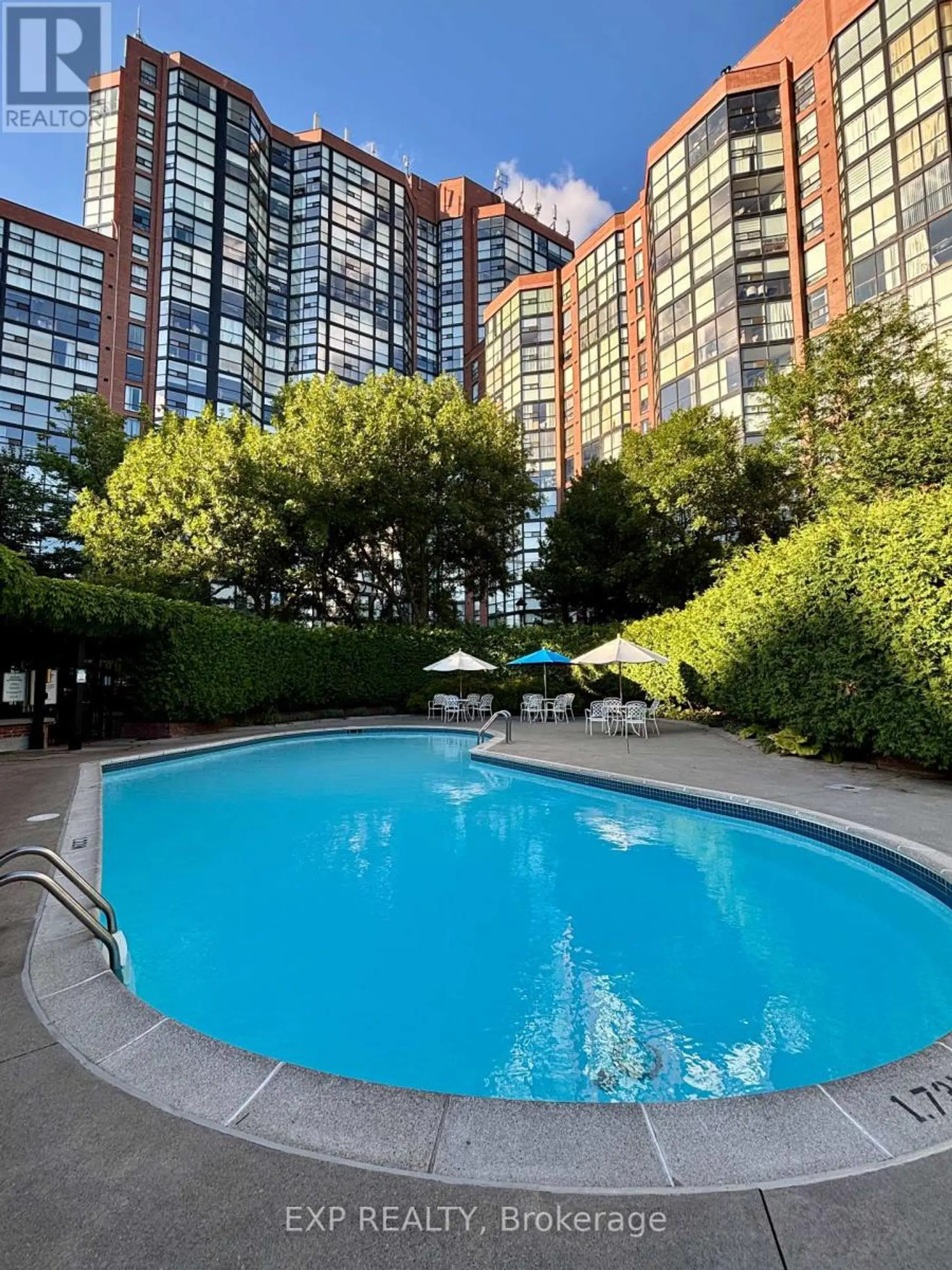 #705 725 KING STREET W - Image 9