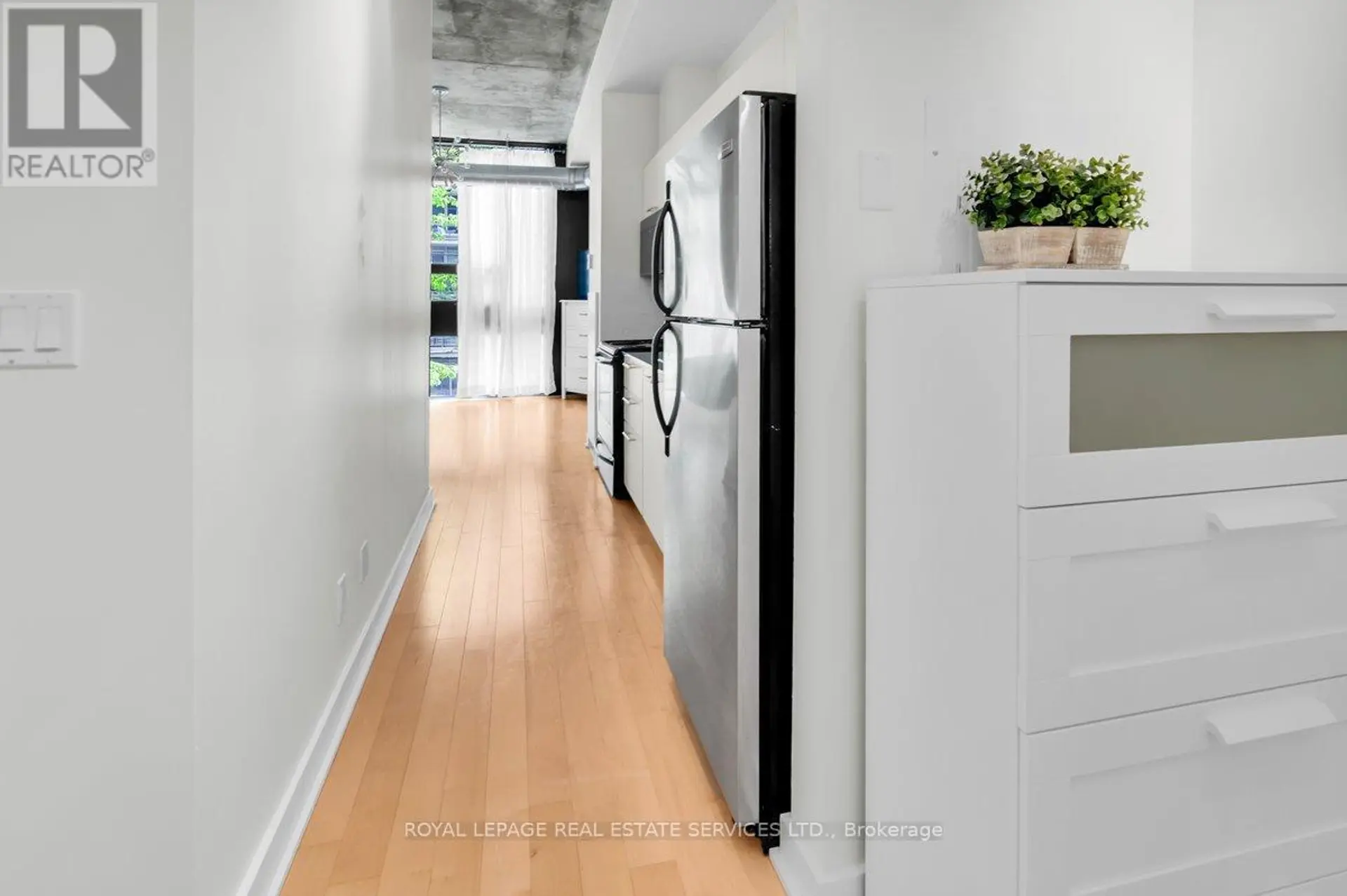 #210 60 BATHURST STREET - Image 2