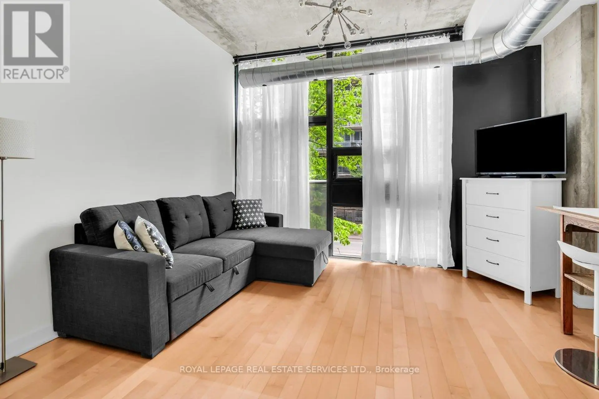 #210 60 BATHURST STREET - Image 4