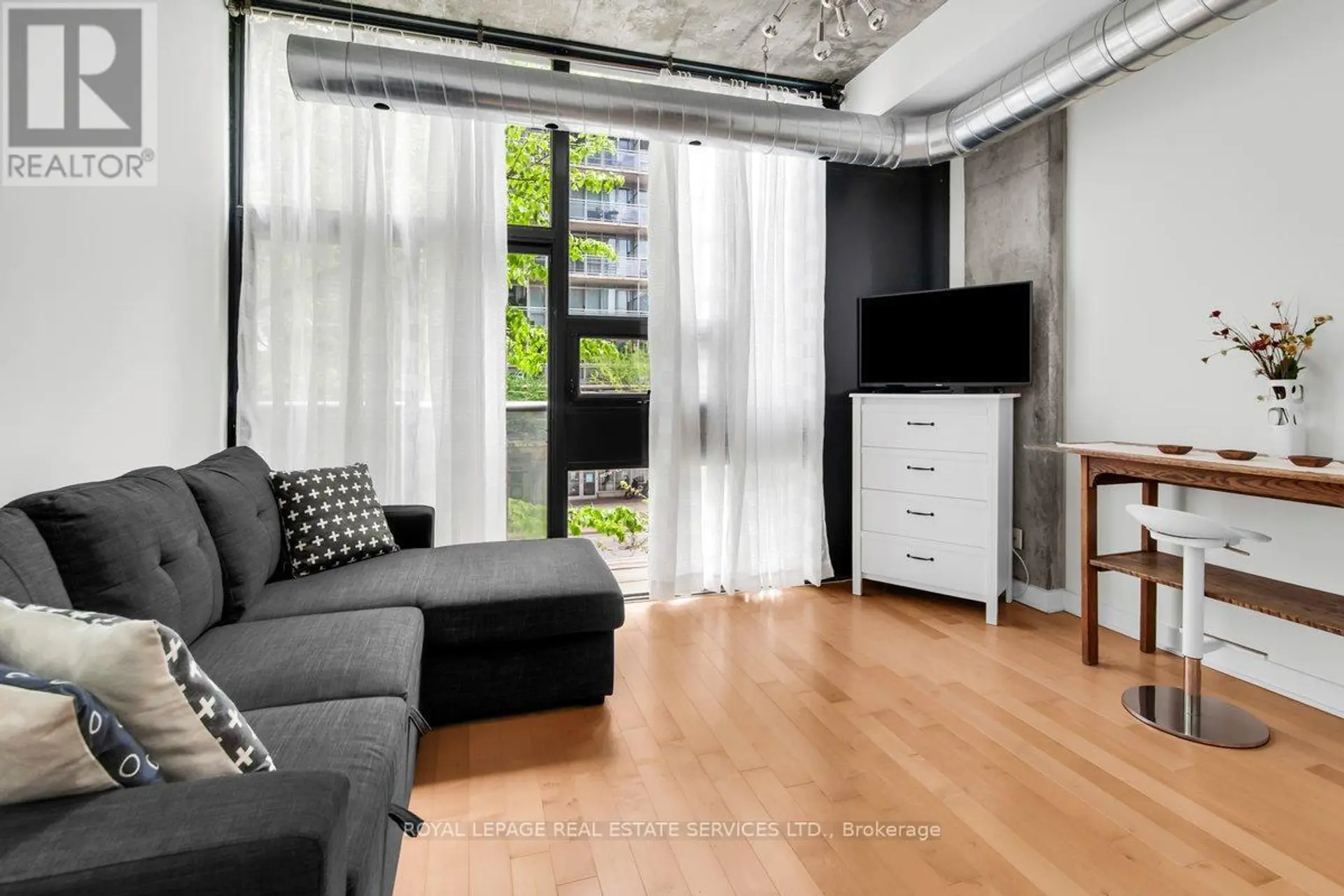 #210 60 BATHURST STREET - Image 5