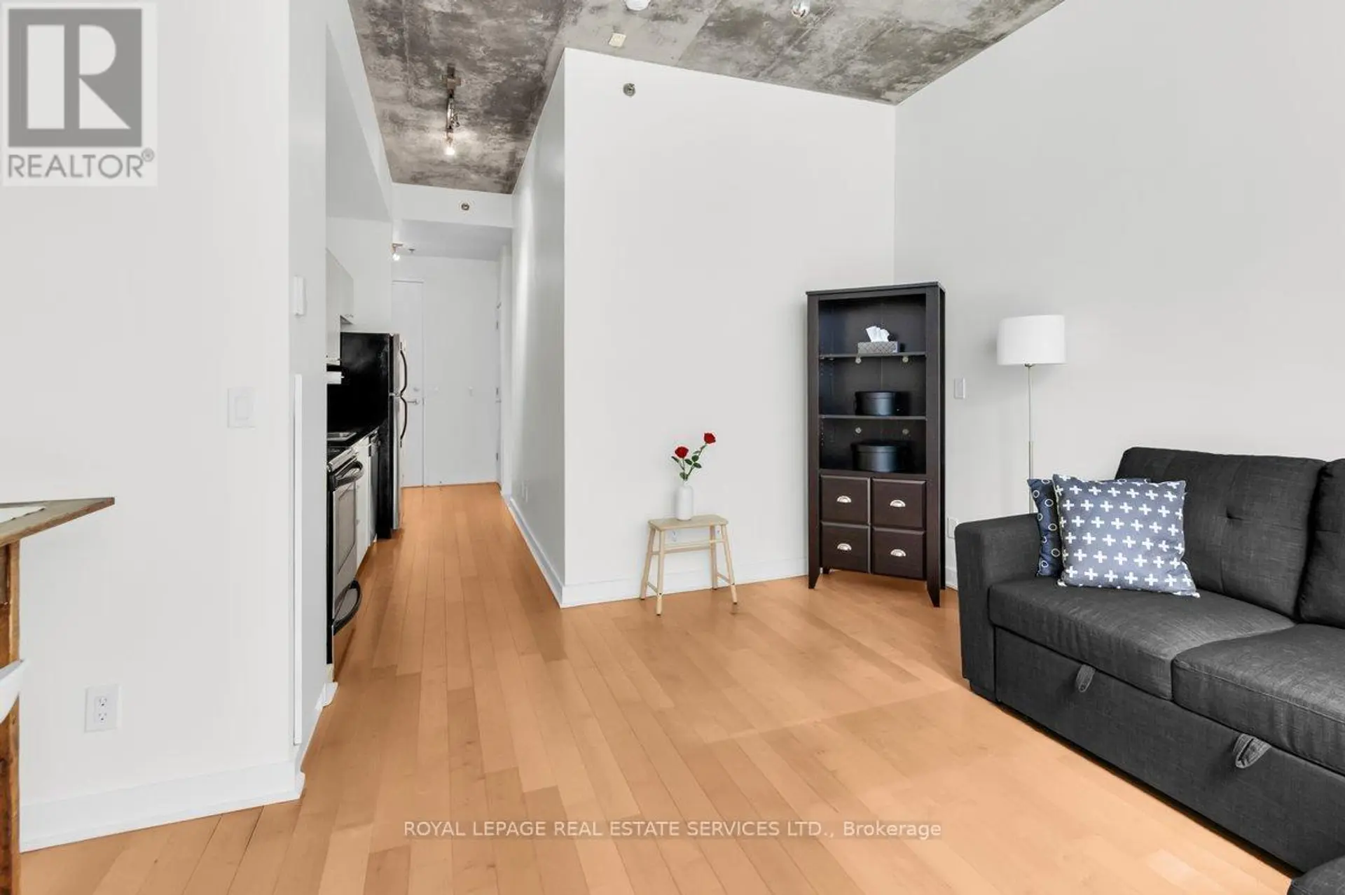 #210 60 BATHURST STREET - Image 6