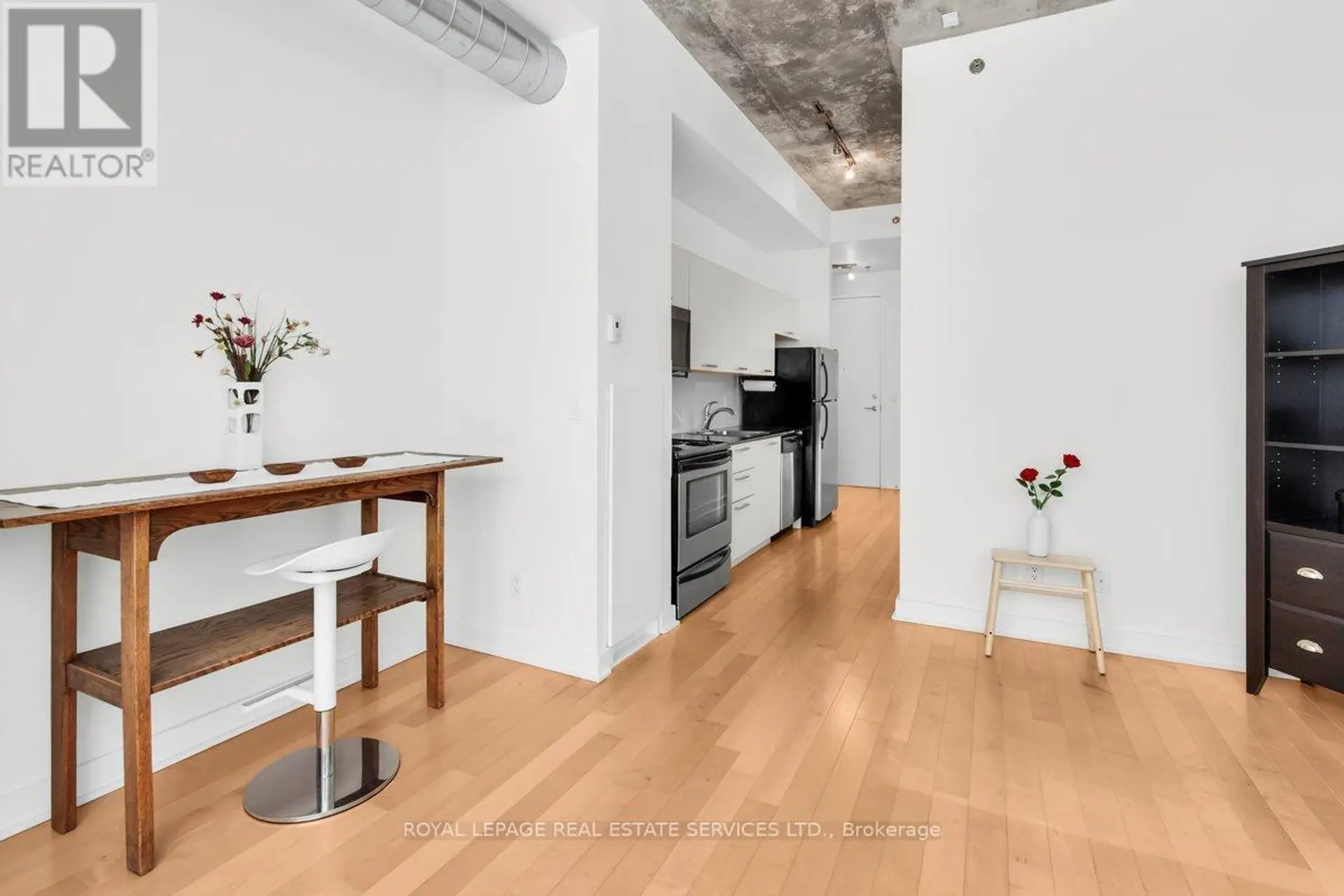 #210 60 BATHURST STREET - Image 7