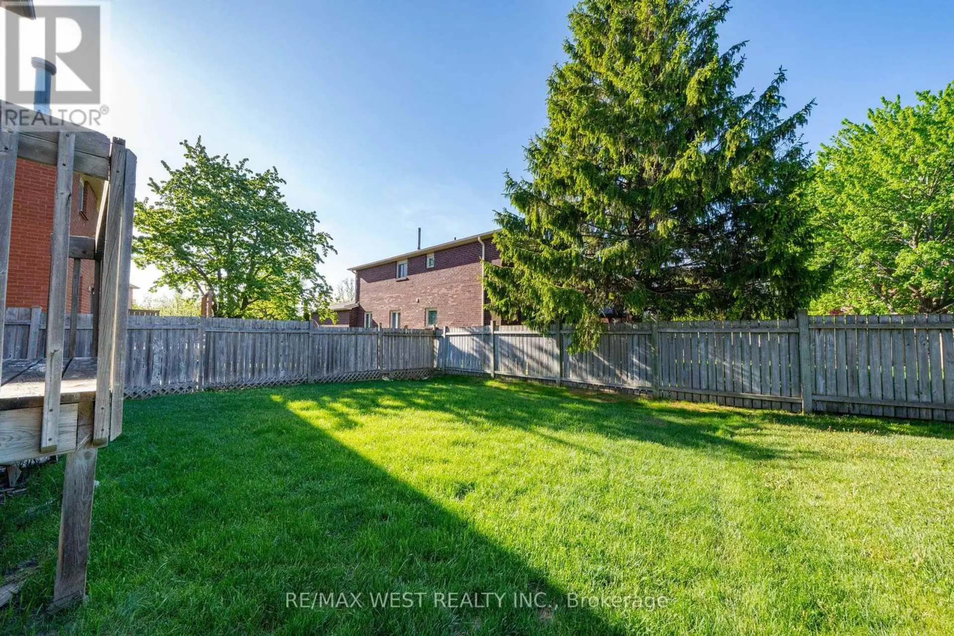 242 BERNARD AVENUE - Image 12