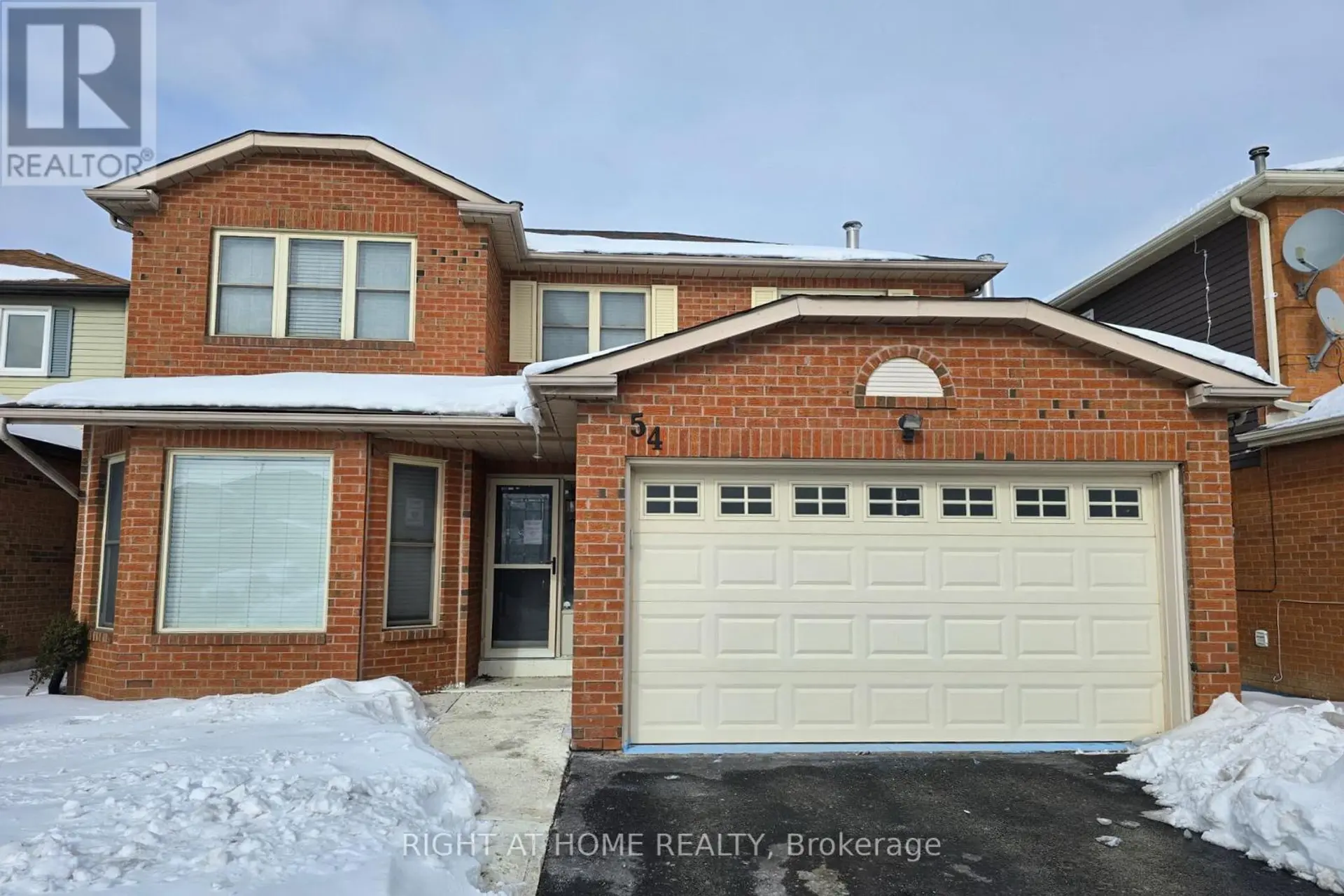 54 WOODSIDE COURT - Image 1